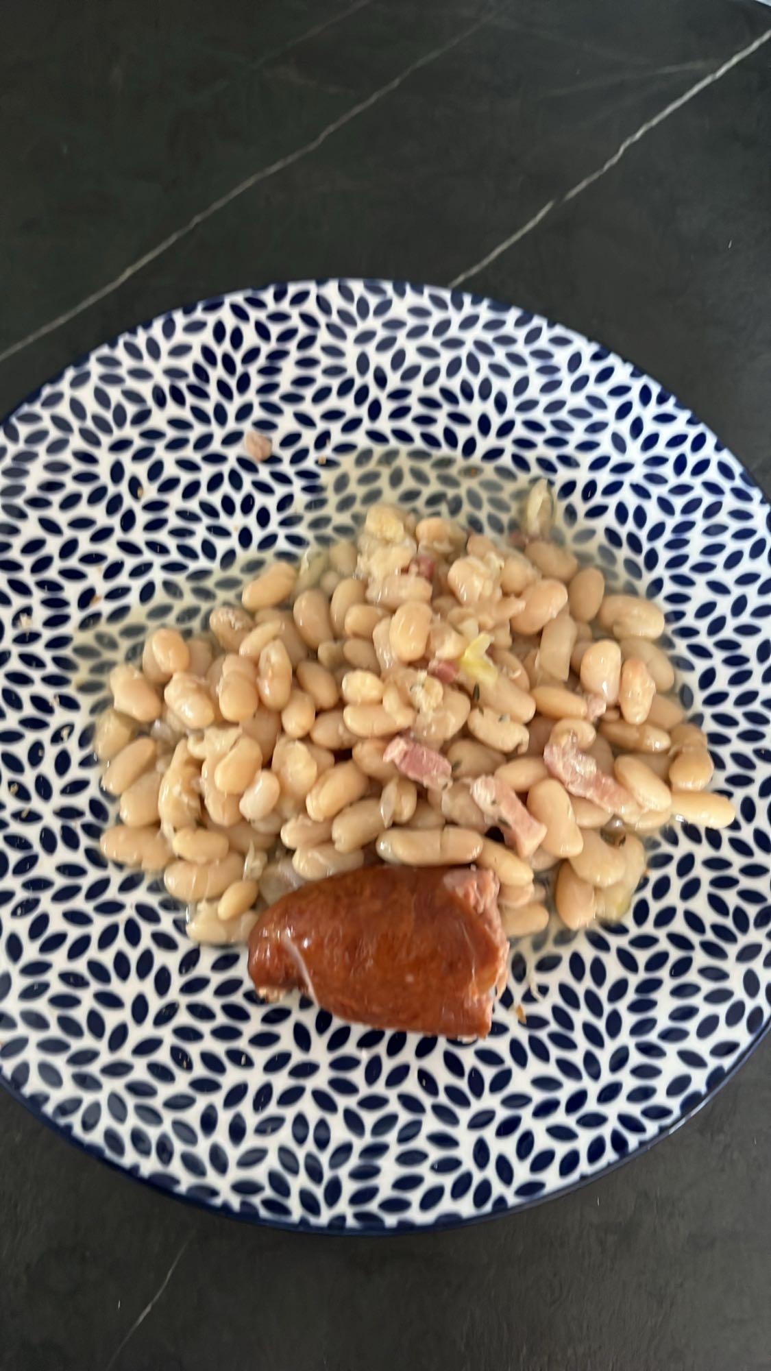 Haricots blancs et saucisse