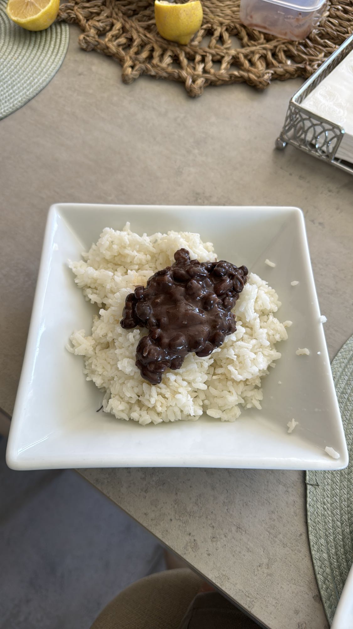 arroz con frijoles negros