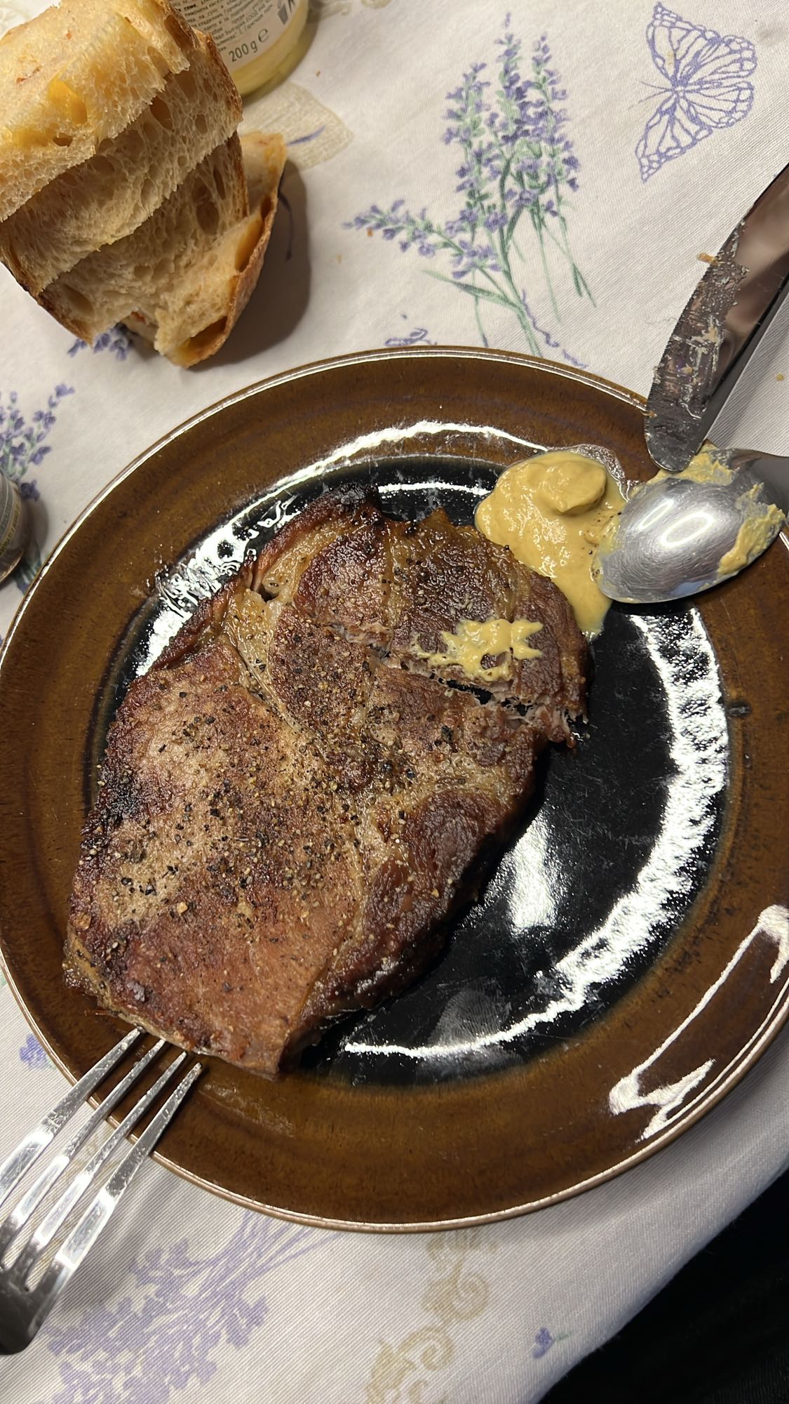 Friptură cu pâine și muștar