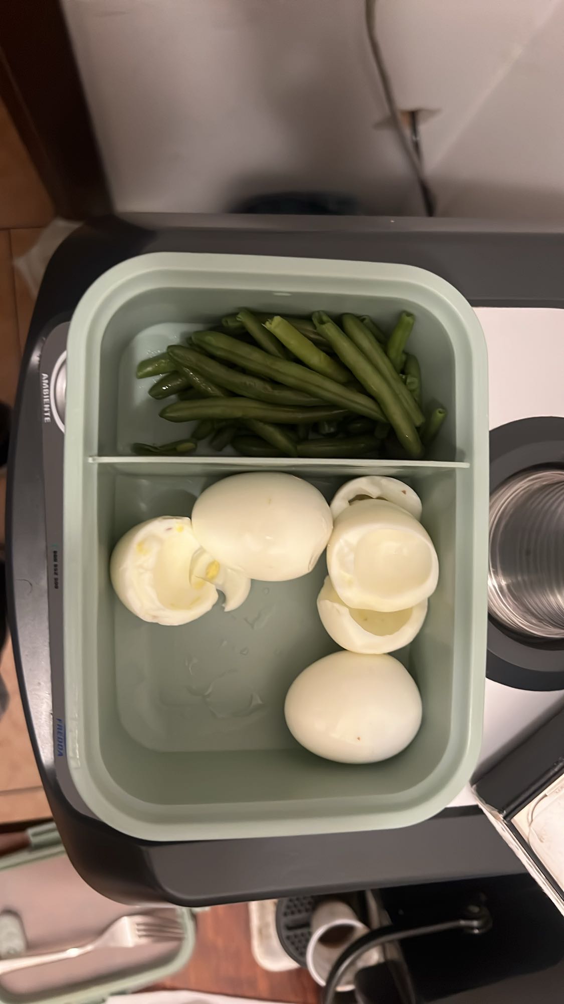 Yumurta ve Fasulye Kutusu