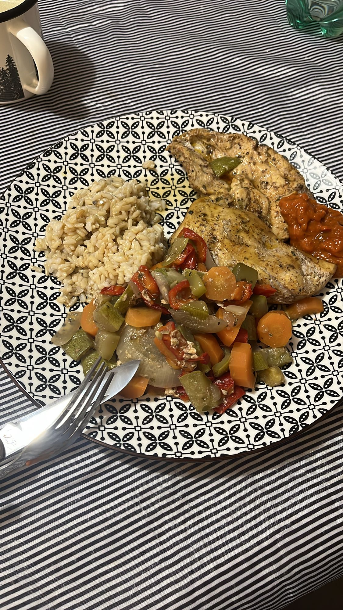 Пилешко с ориз и зеленчуци