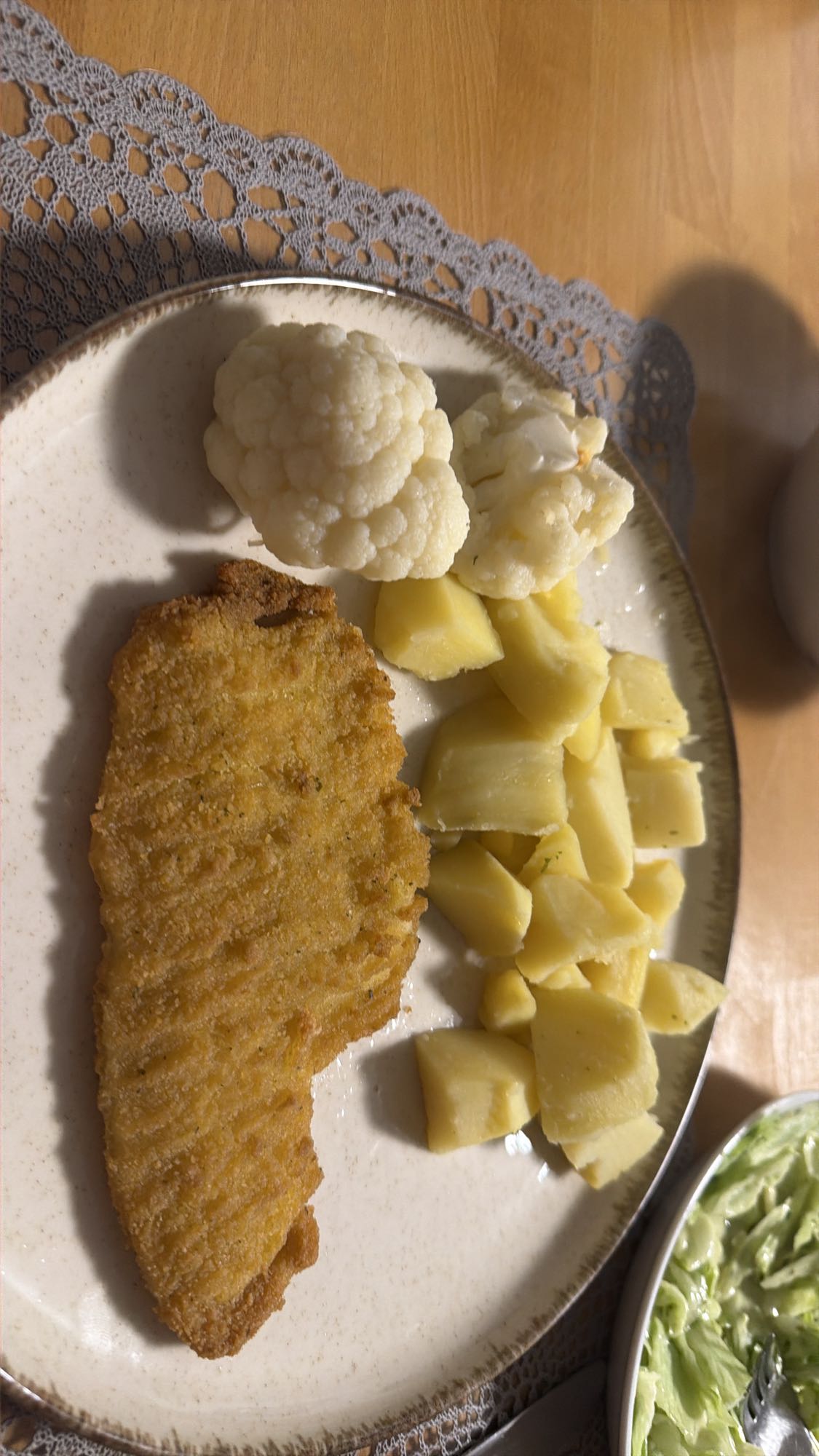 Panierter Fisch mit Kartoffeln