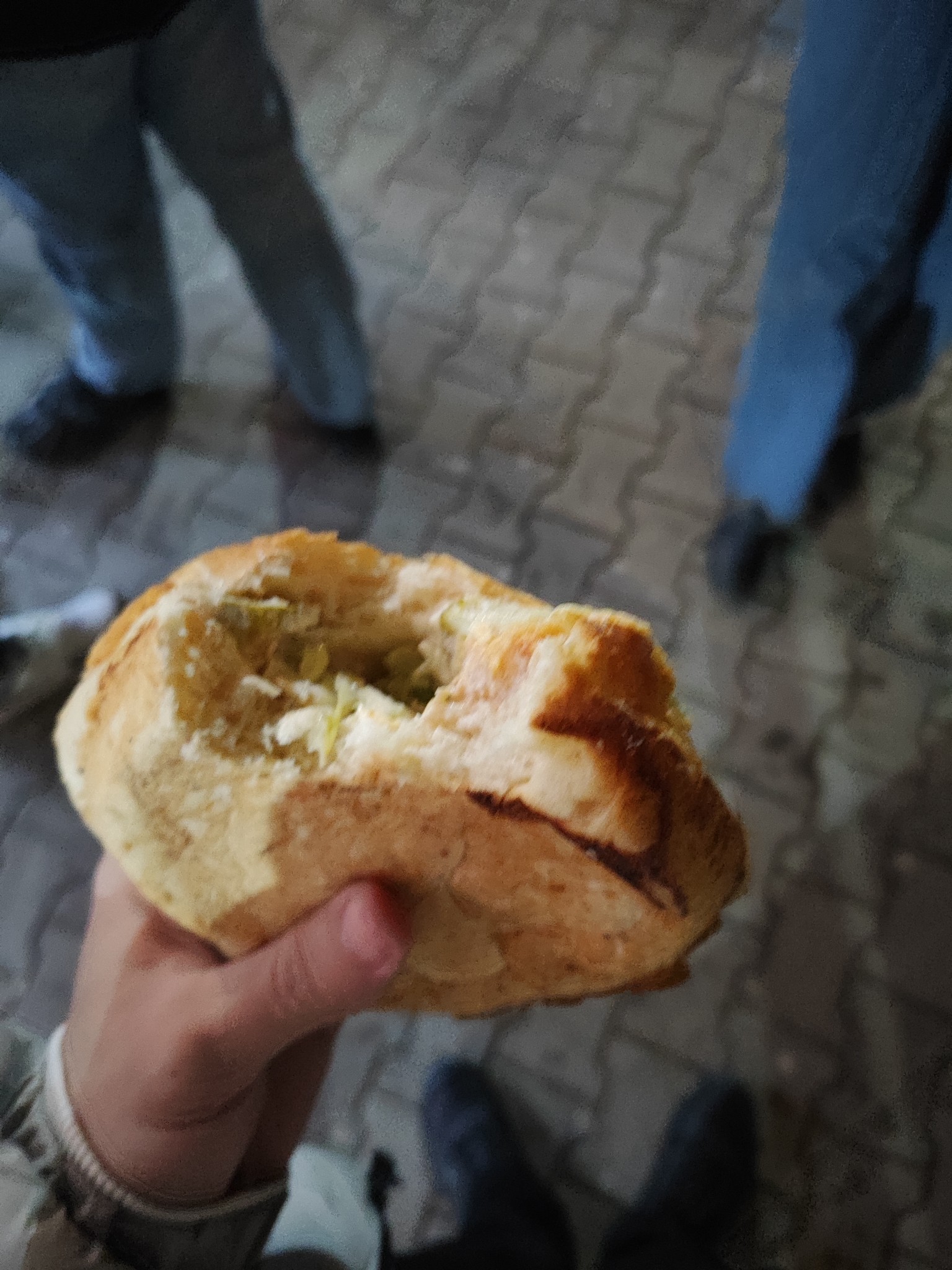 Bread sandwich with cabbage