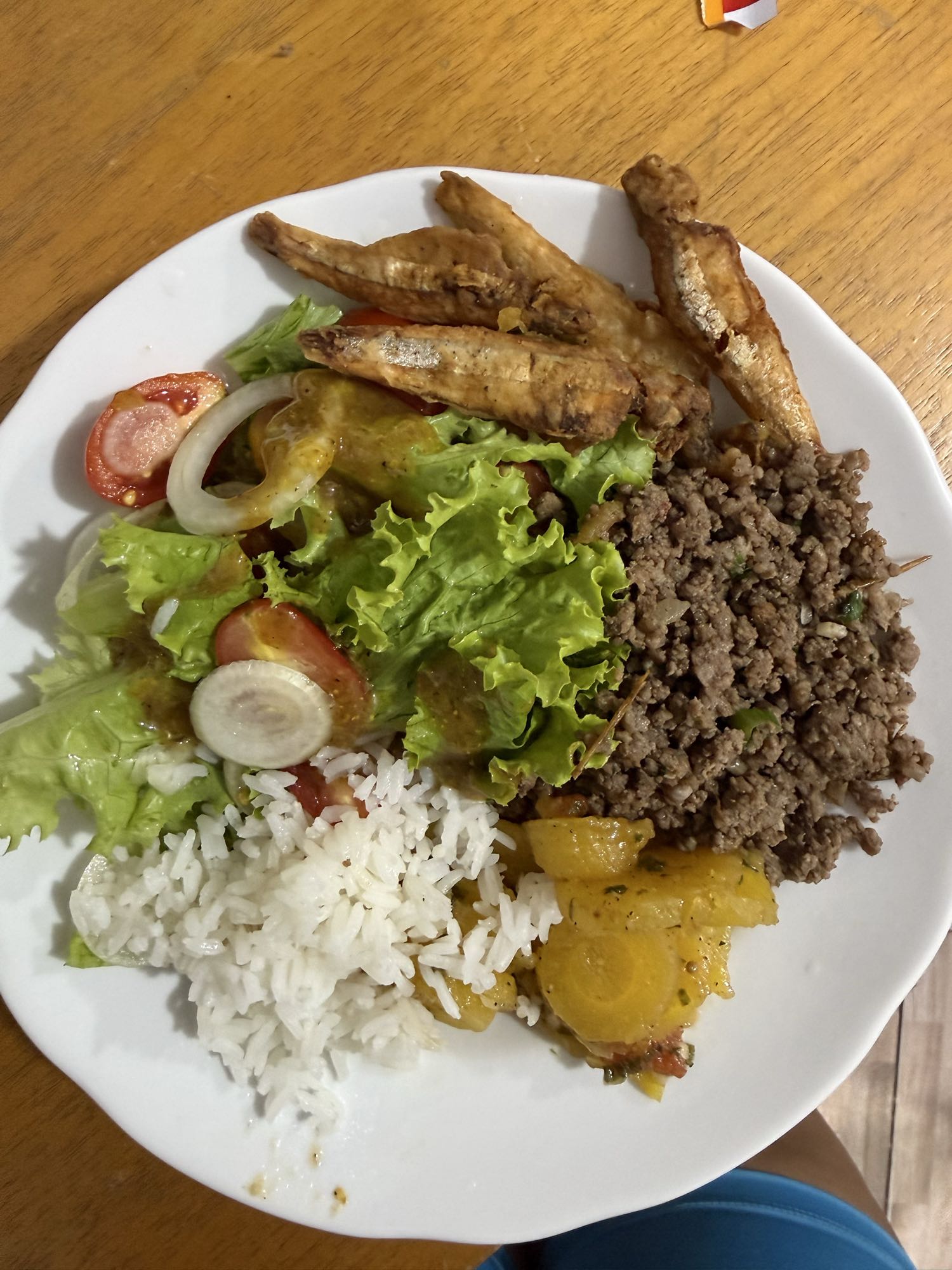 Prato variado com peixe