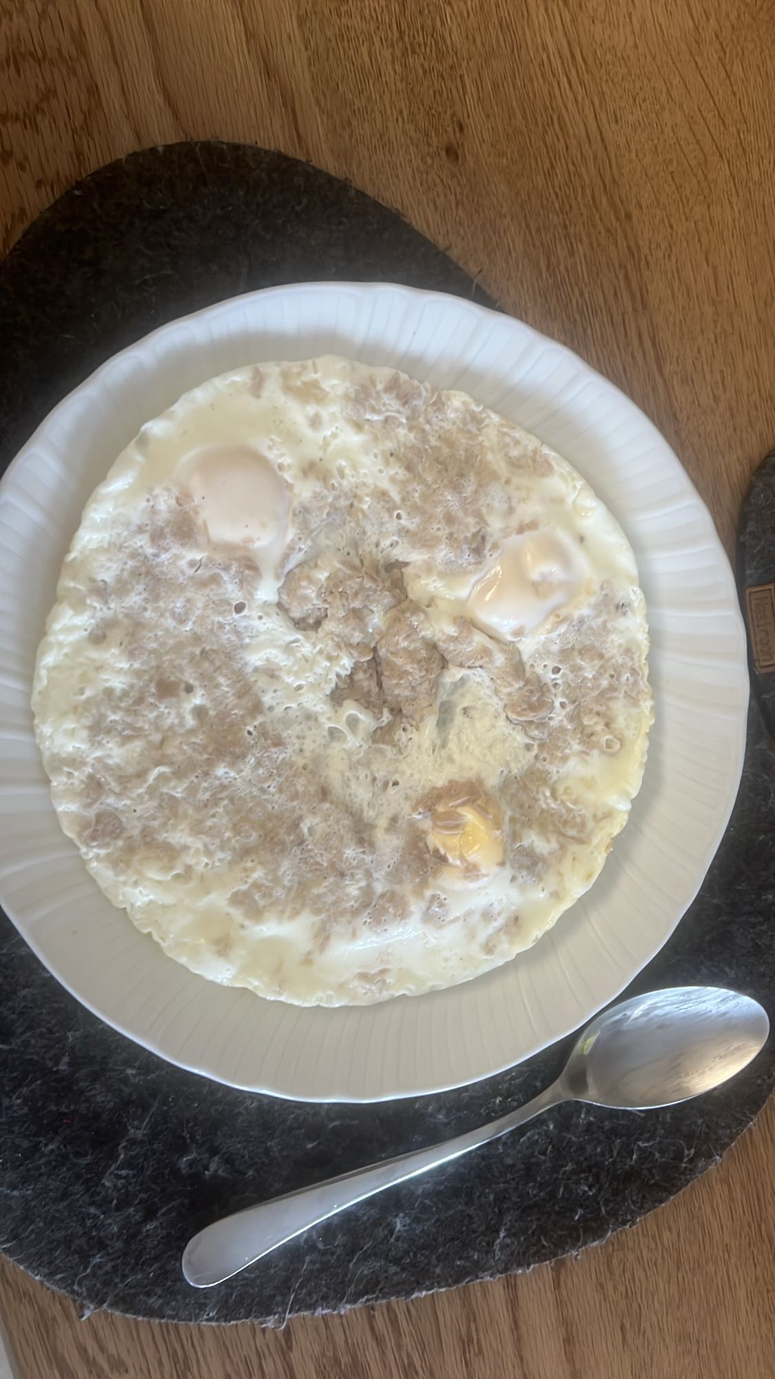 Eggs with oats