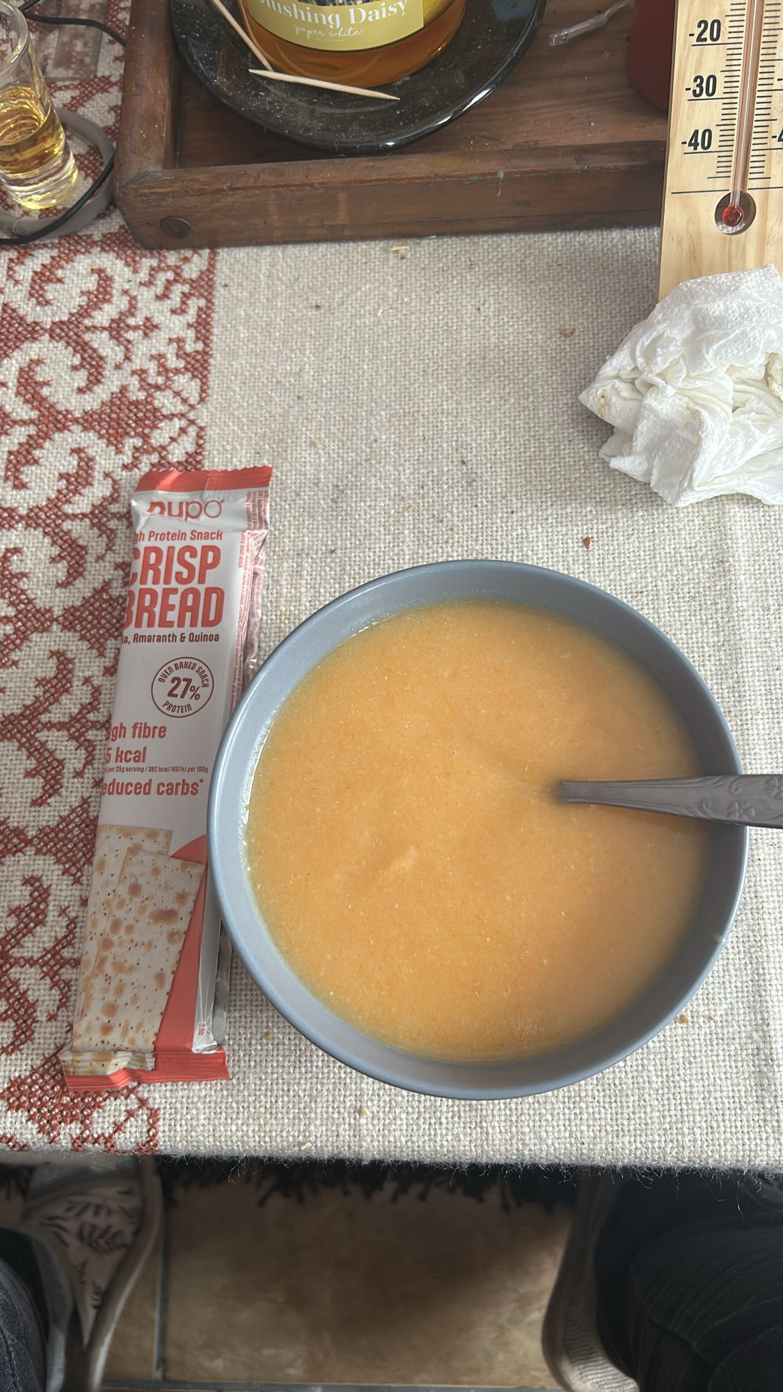 Supă de legume cu crispbread