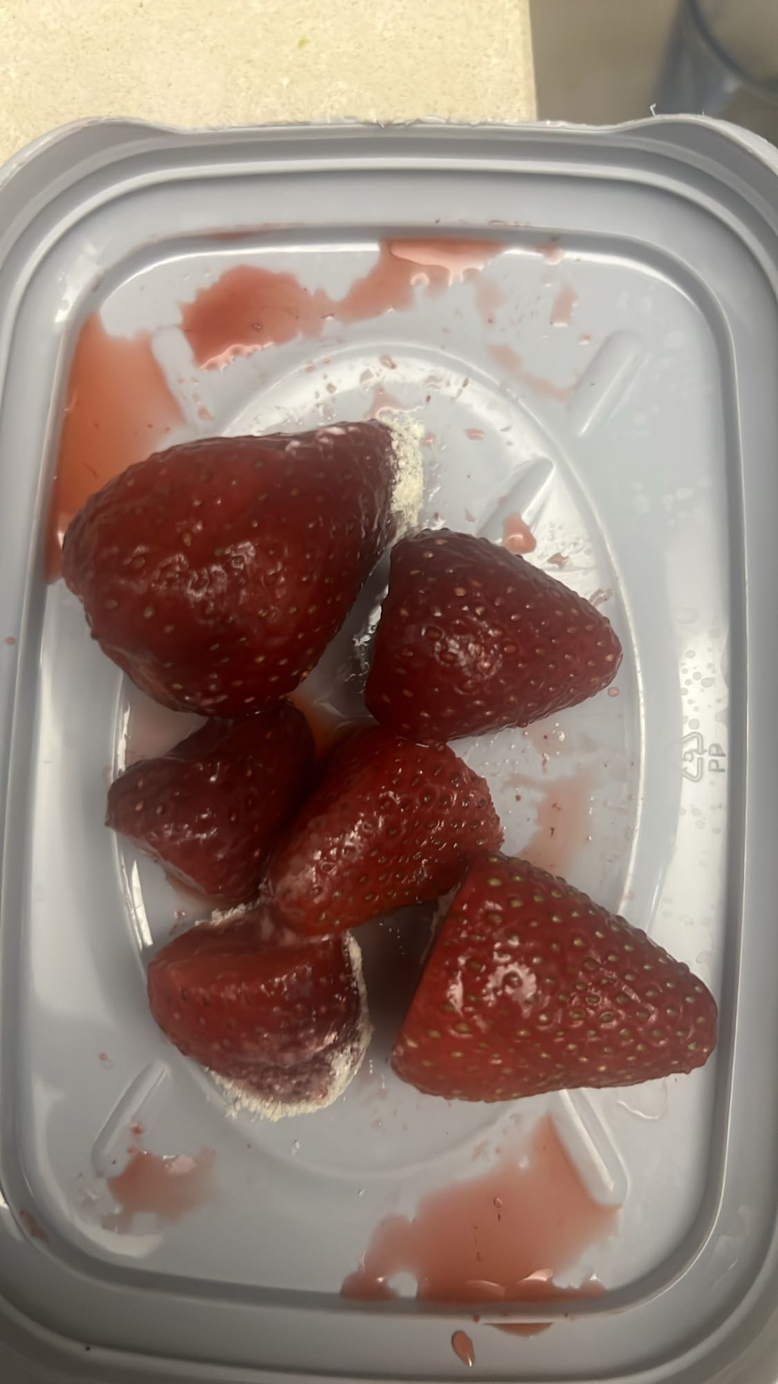Çilek Tabağı
