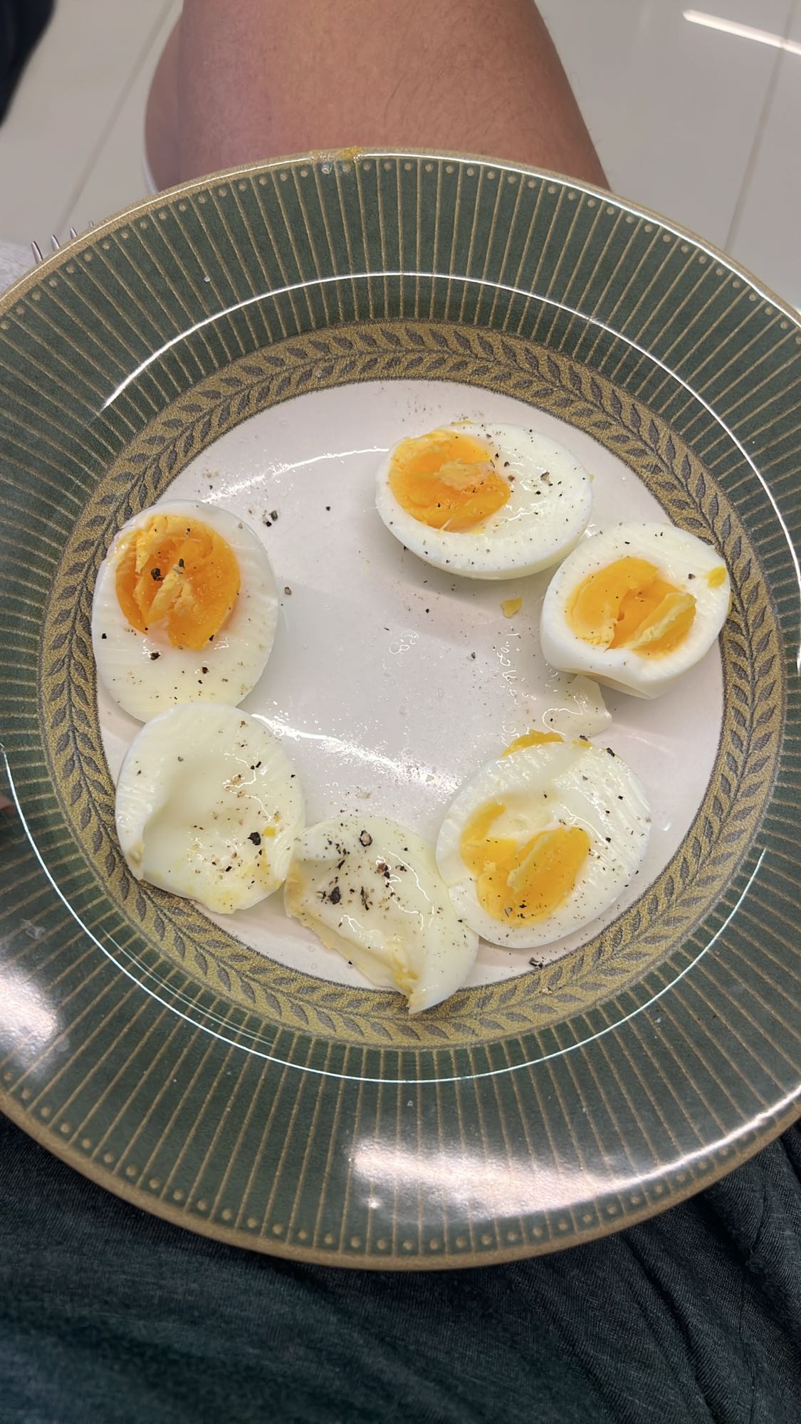 Ovos cozidos com pimenta