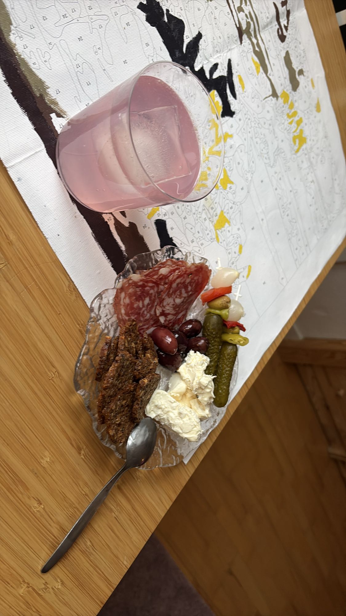 Charkbricka med dryck