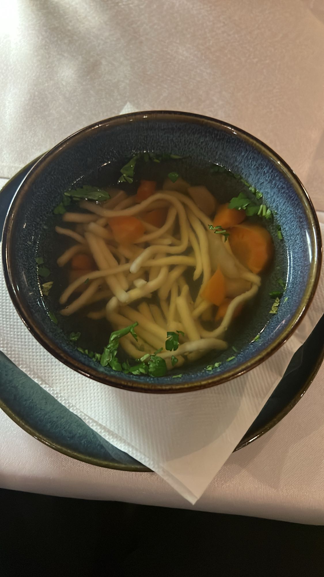 Supă cu tăiței și legume