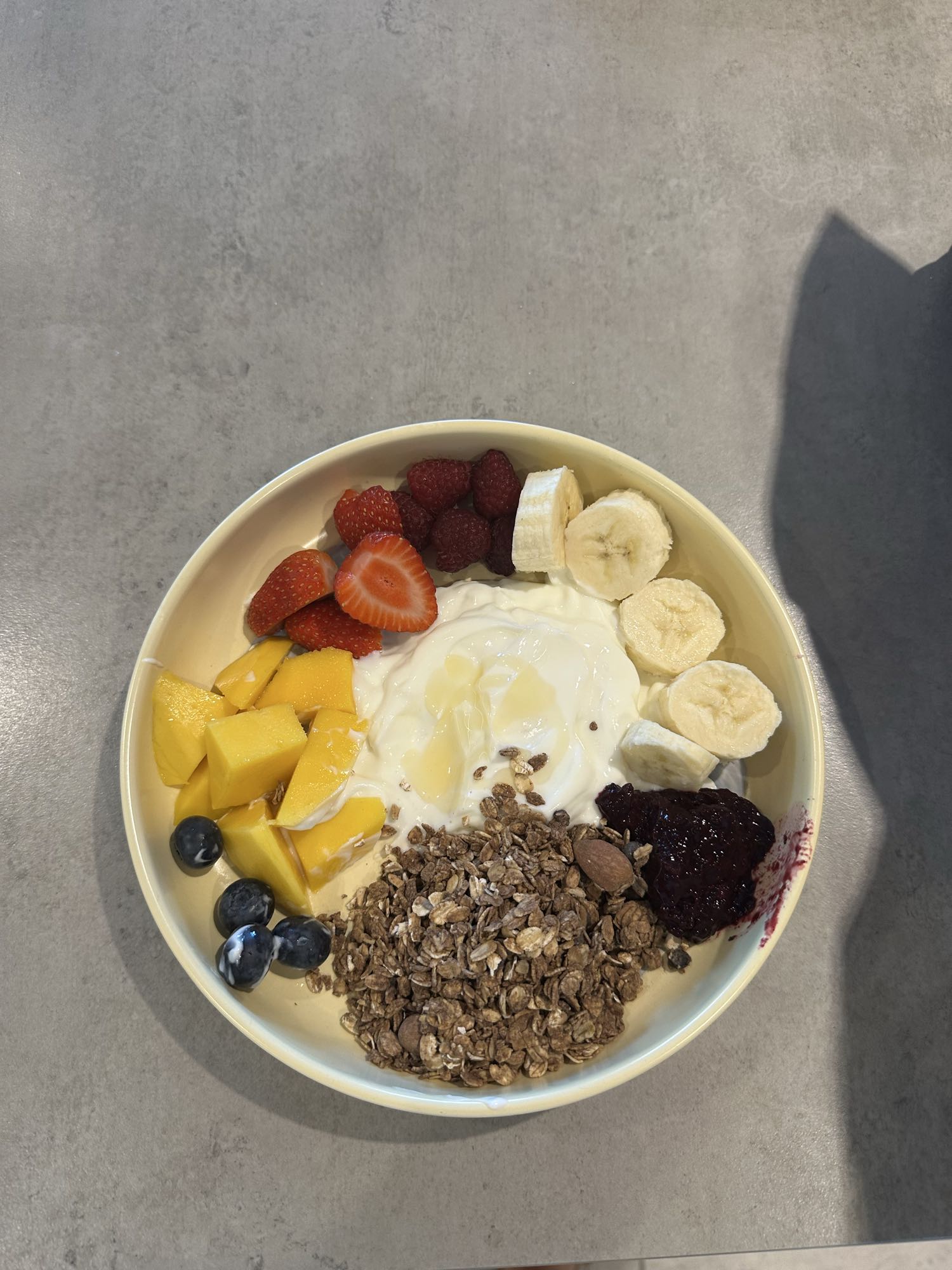 Bowl de yogur y frutas