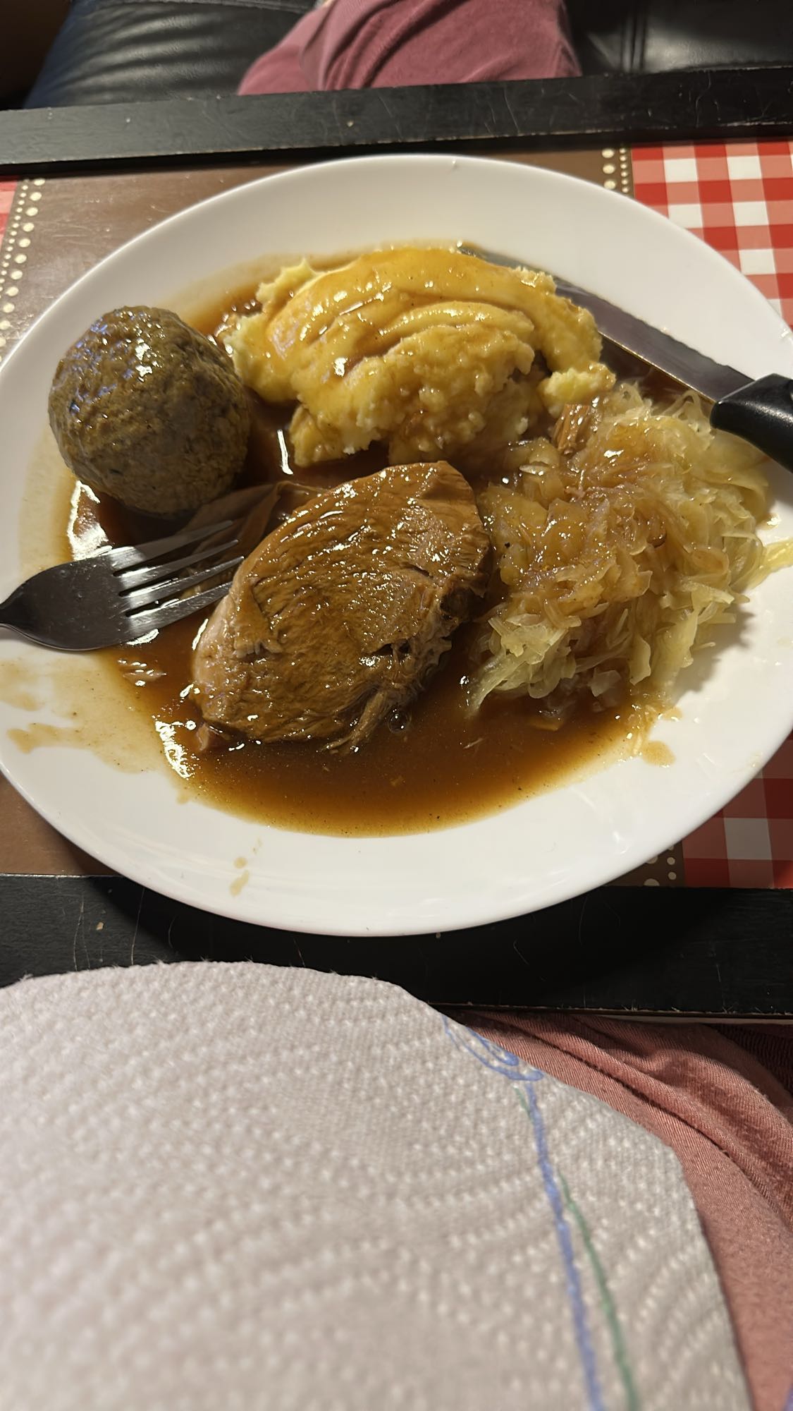 Schweinebraten mit Knödel