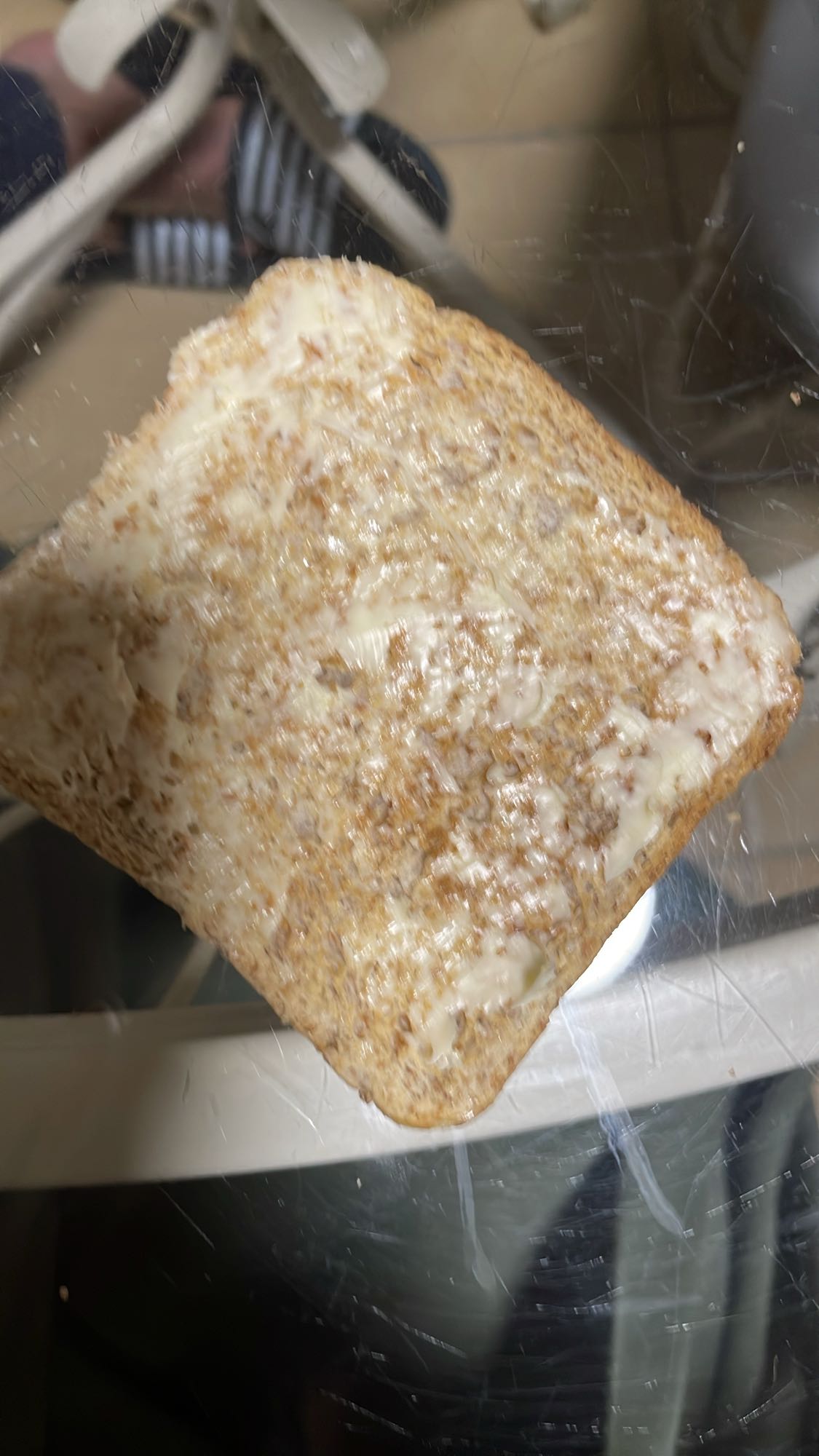 Pain complet avec beurre