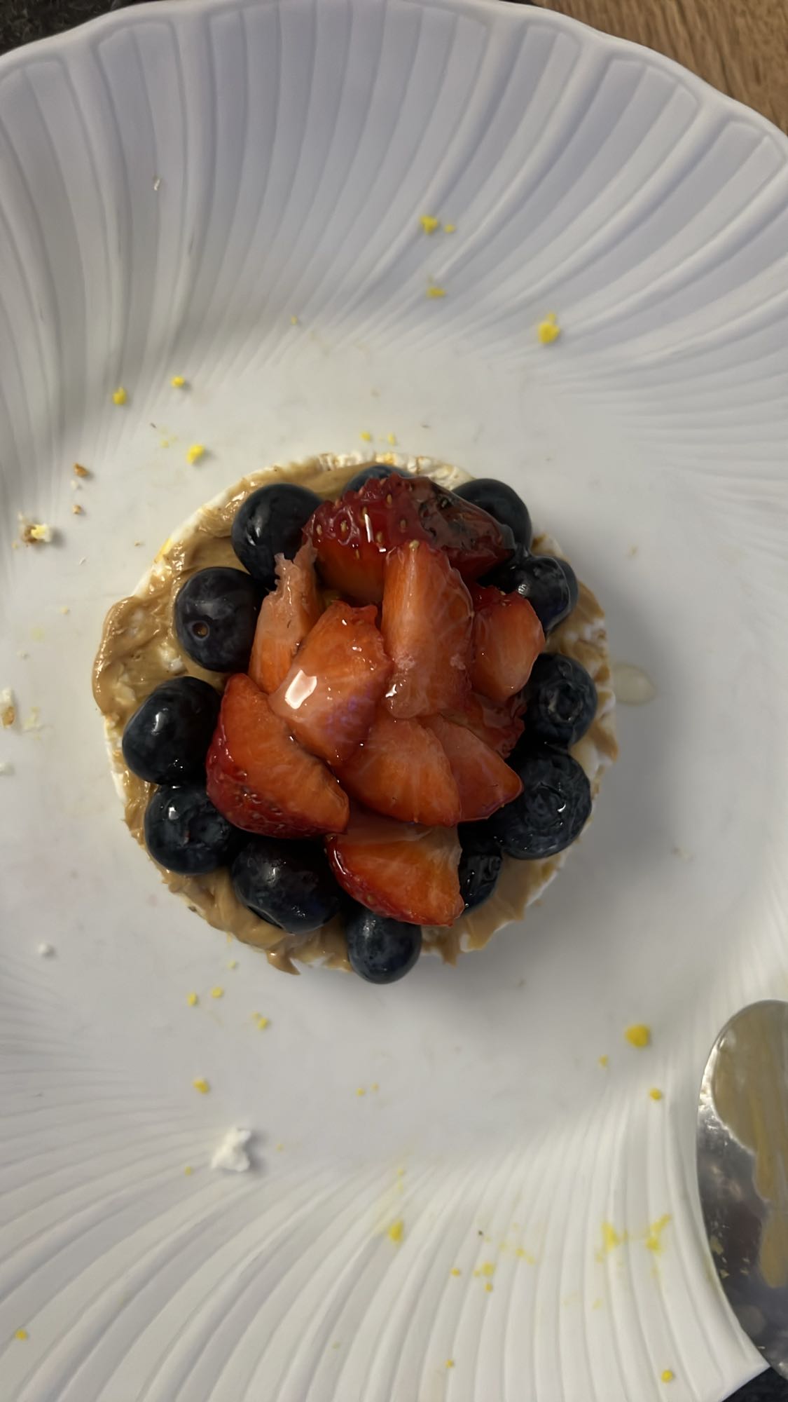 Rice cake with berries