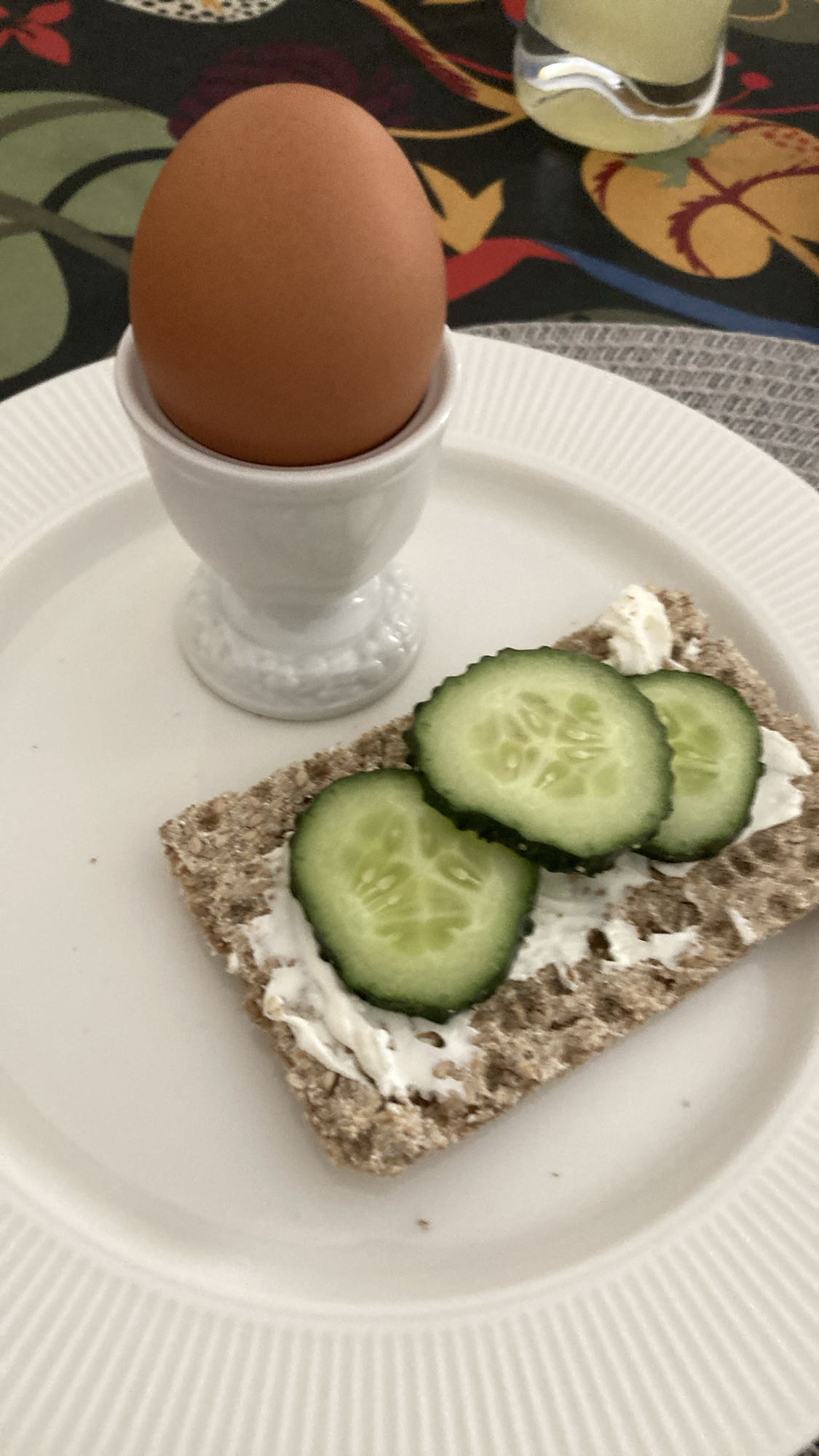 Ägg och knäckebröd