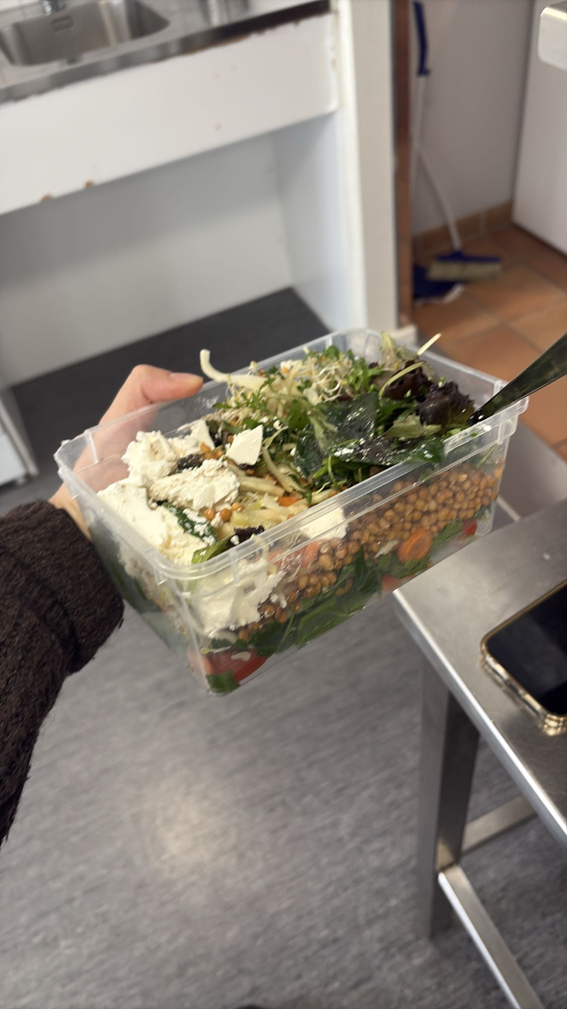 Lins- och fetaostsallad