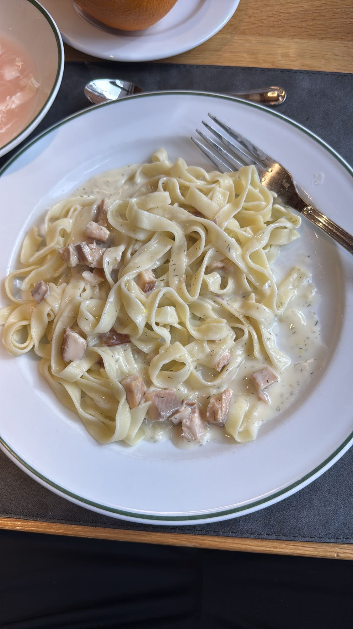 Tagliatelle mit Sahnesoße & Hähnchen