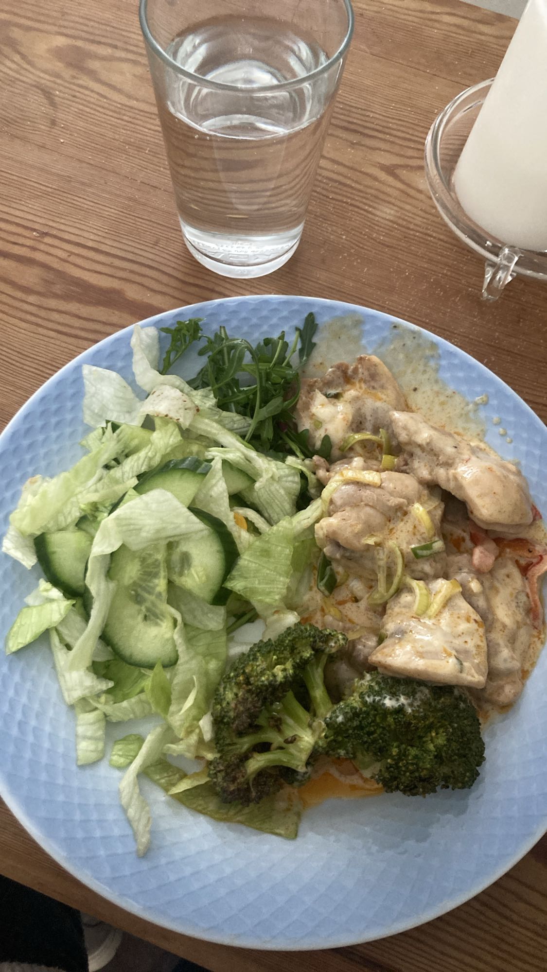 Kyckling med sallad