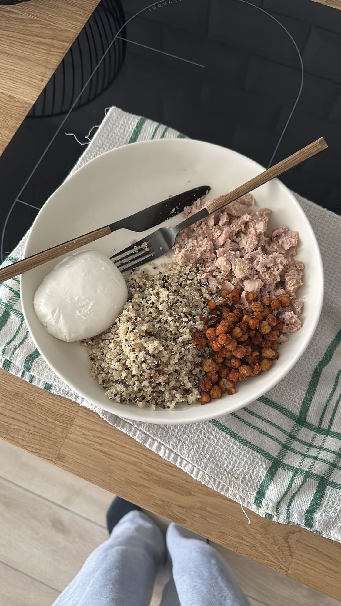 Bol quinoa, thon, mozzarella
