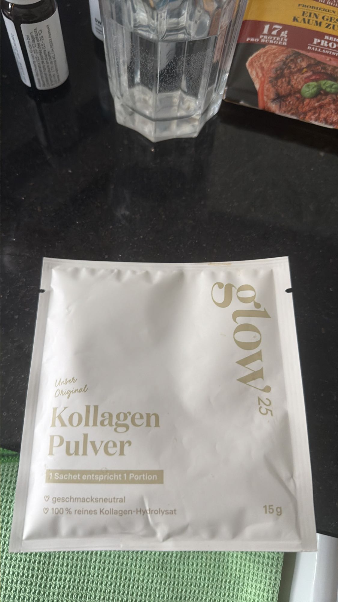 Kollagenpulver mit Wasser