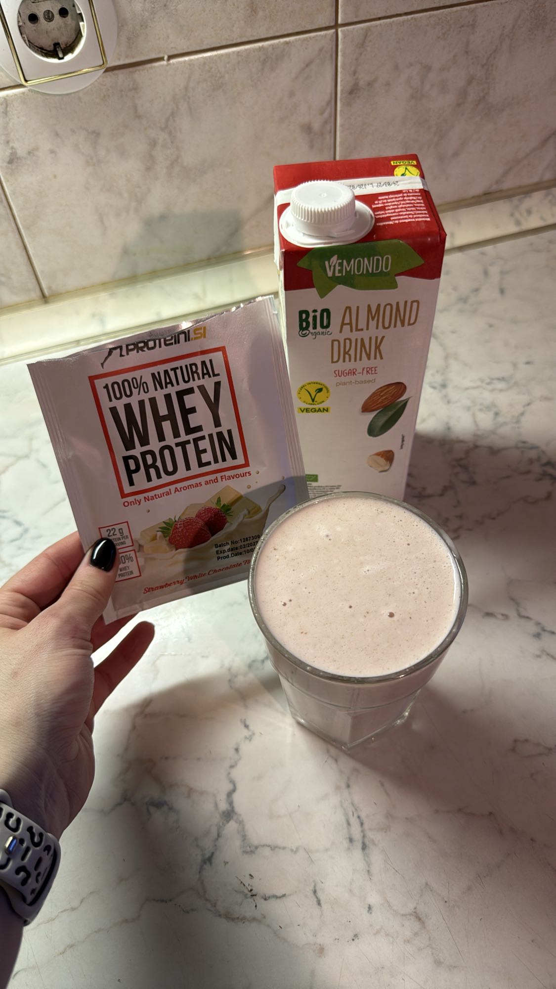 Protein Almond Shake