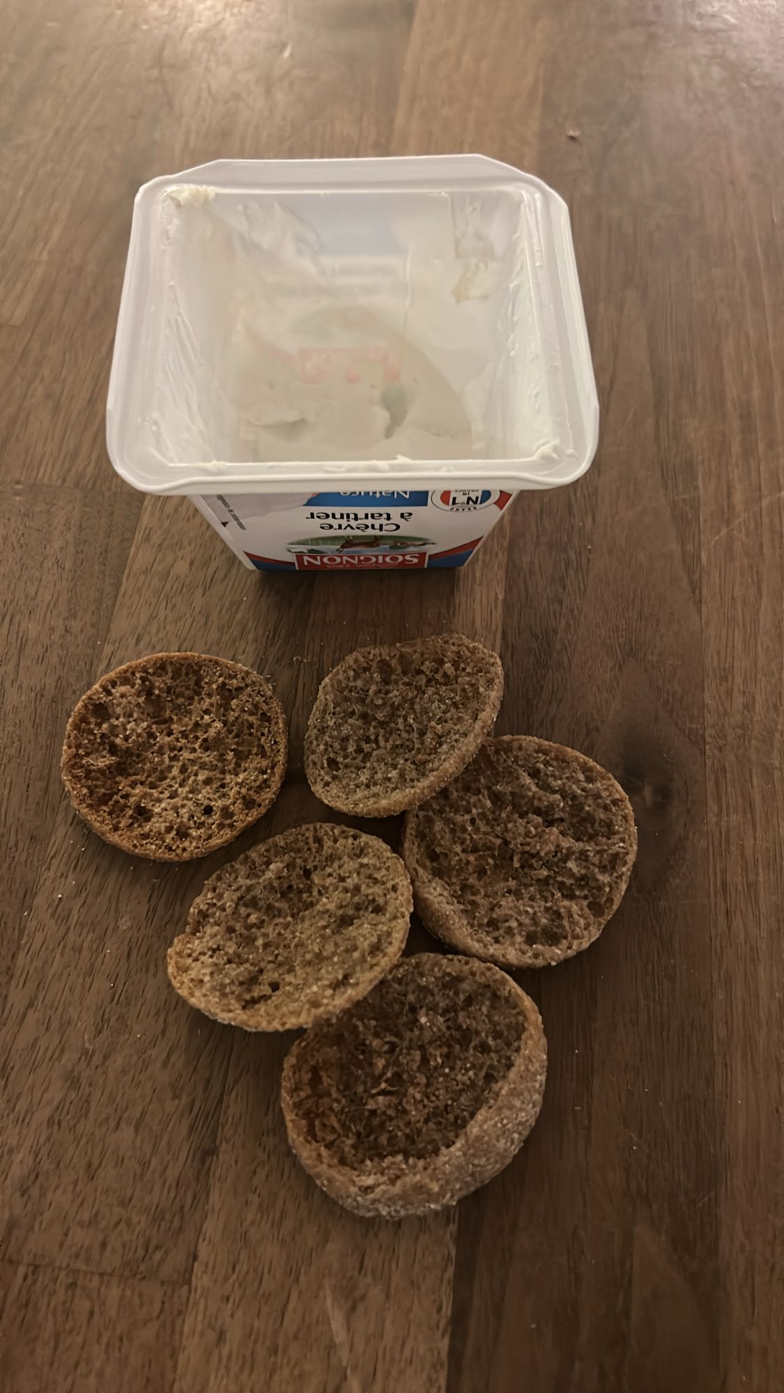 Kvarg och fullkornsbröd