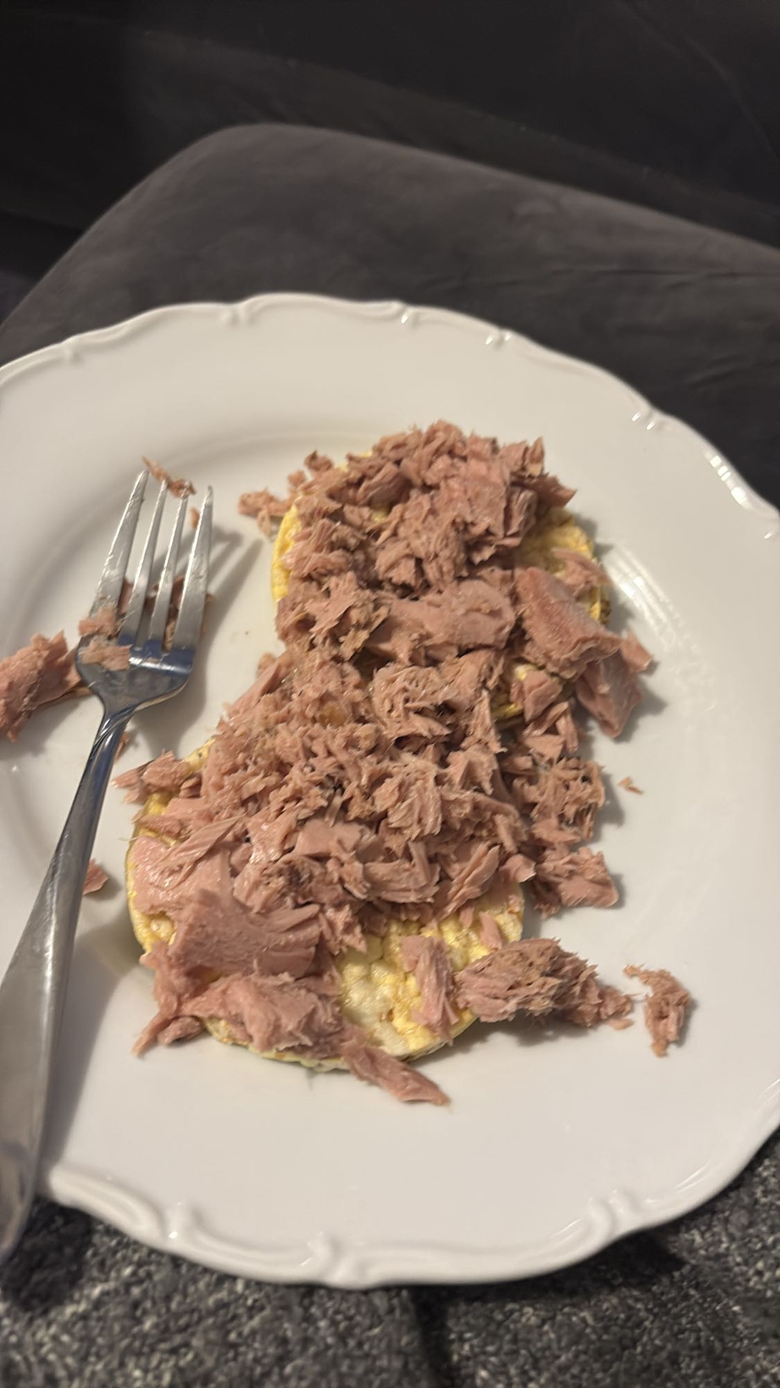 Majskakor med tonfisk