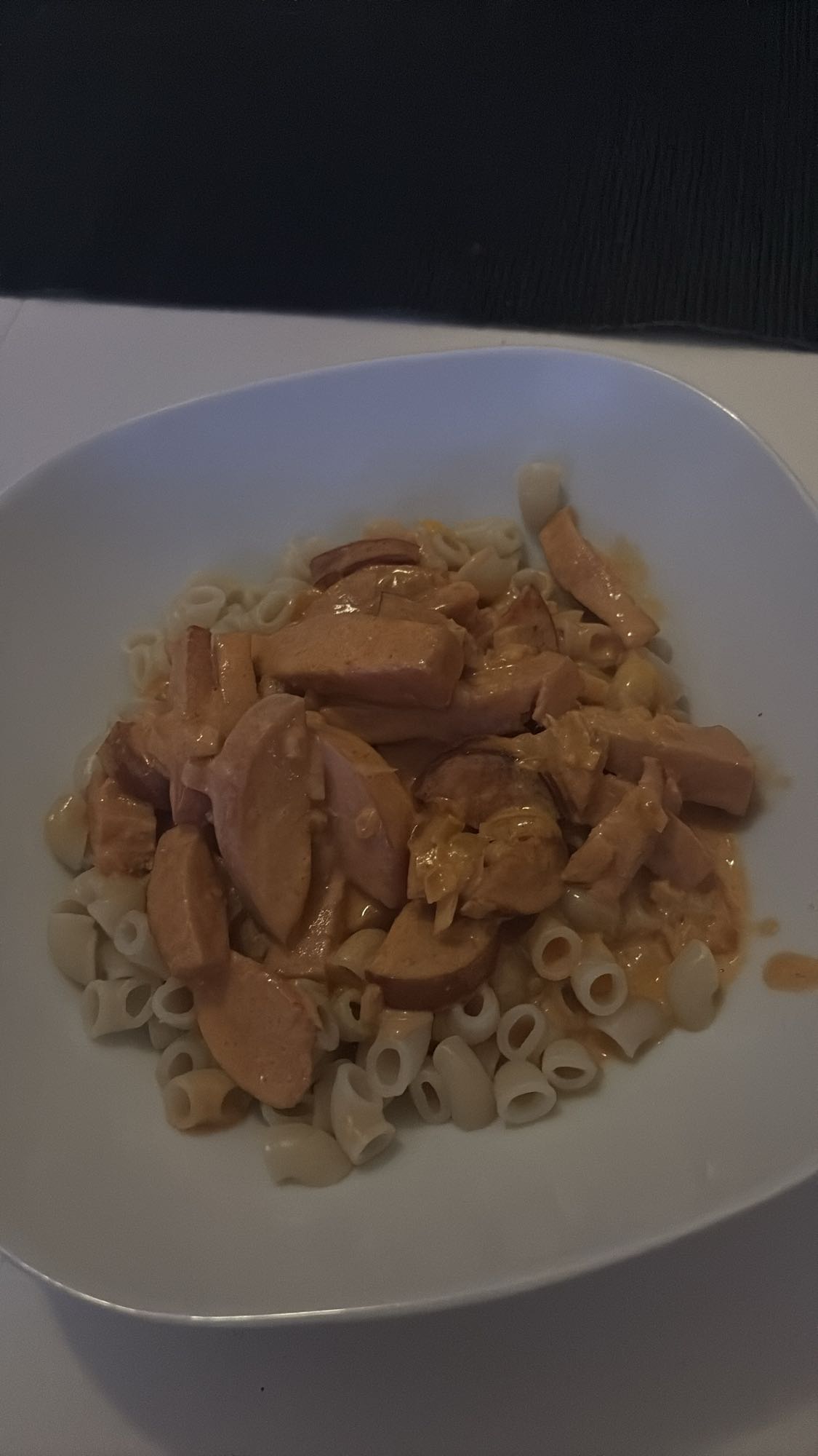 Korvstroganoff med makaroner