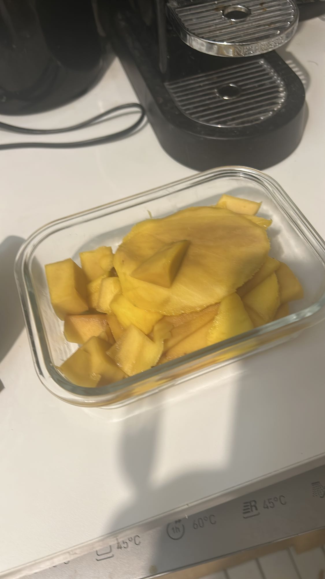 Morceaux de mangue fraîche