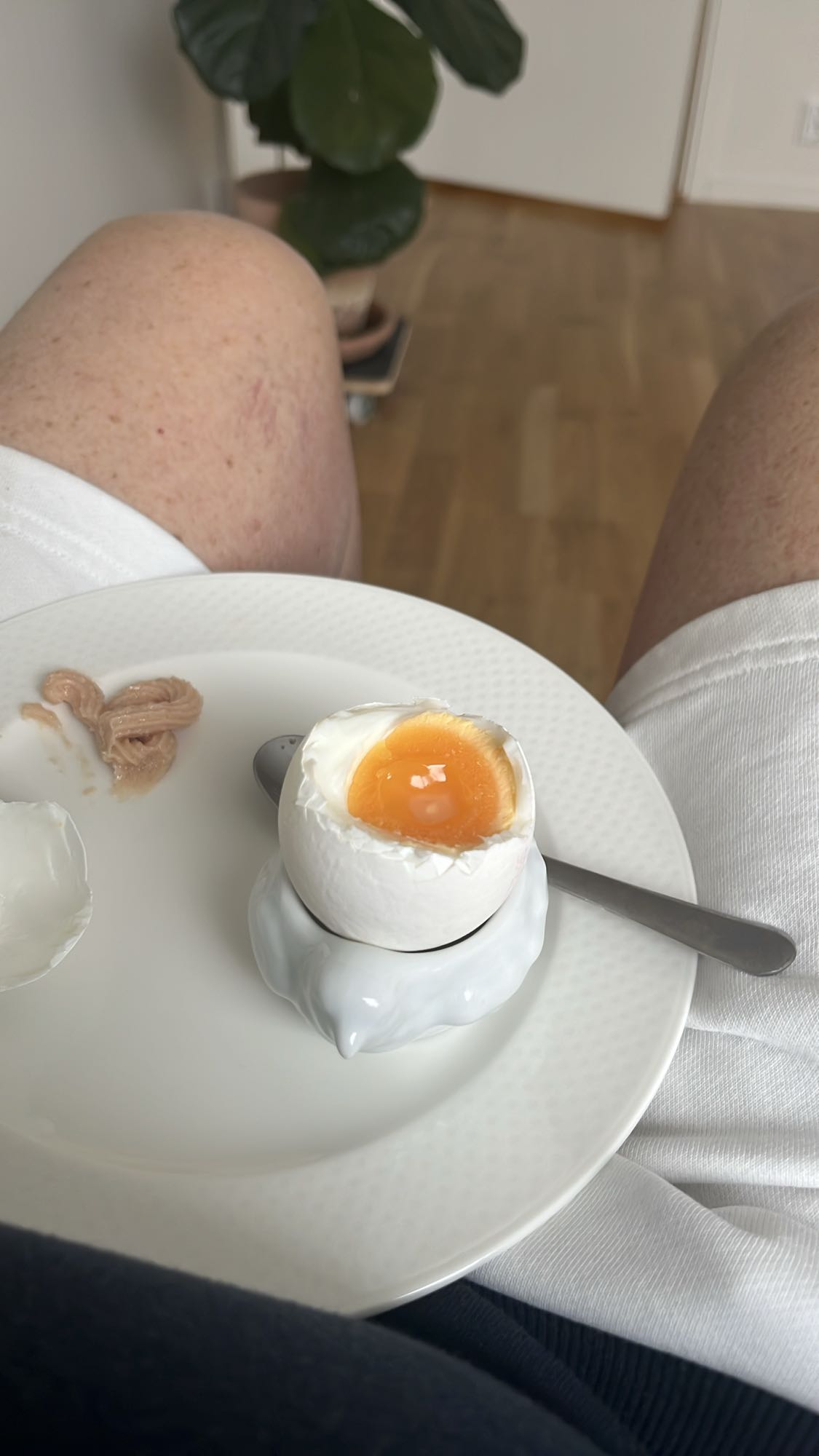 Kokt ägg med pastej