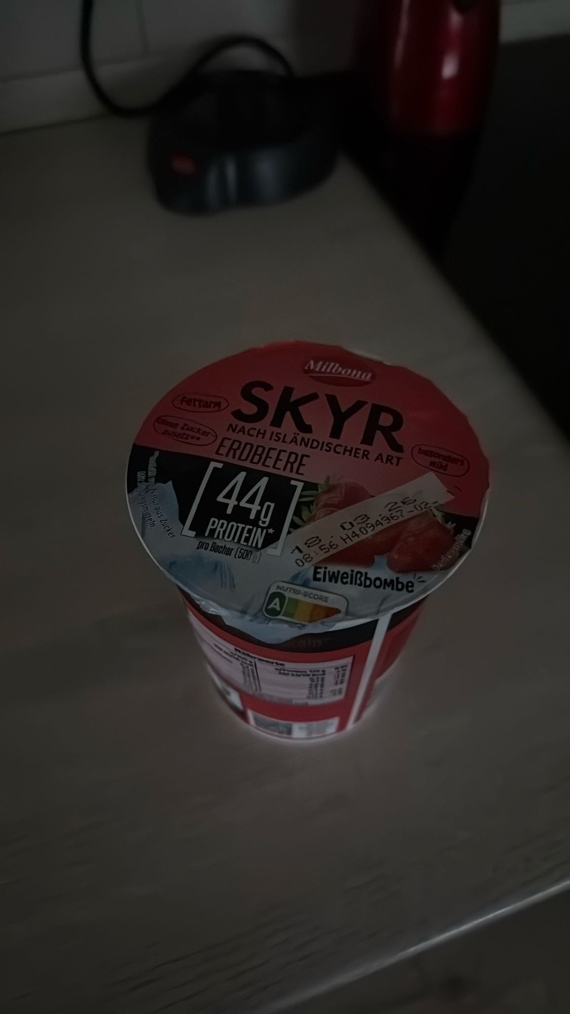 Skyr Erdbeere Becher