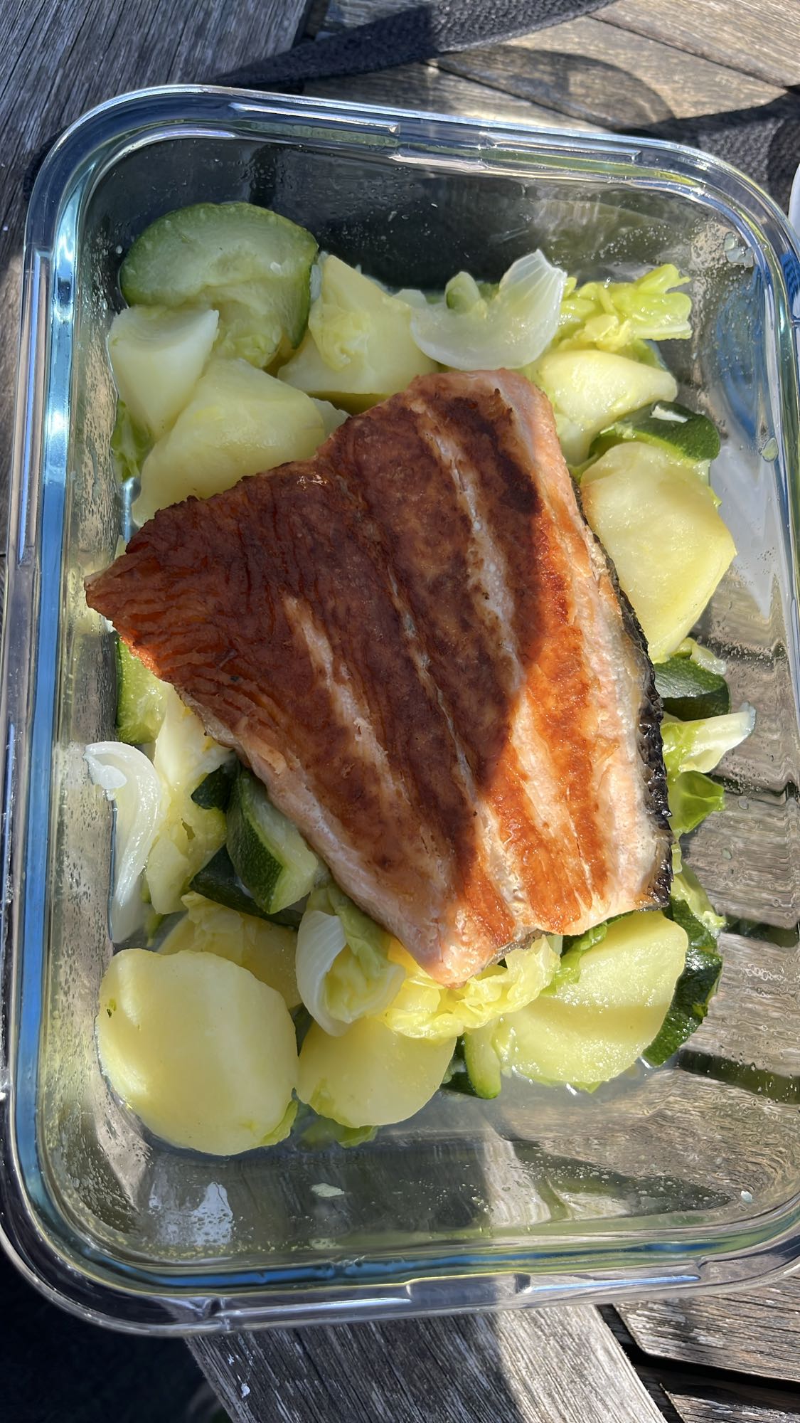 Salmón con verduras