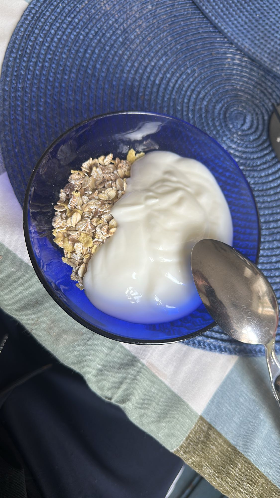 Yoghurt med müsli