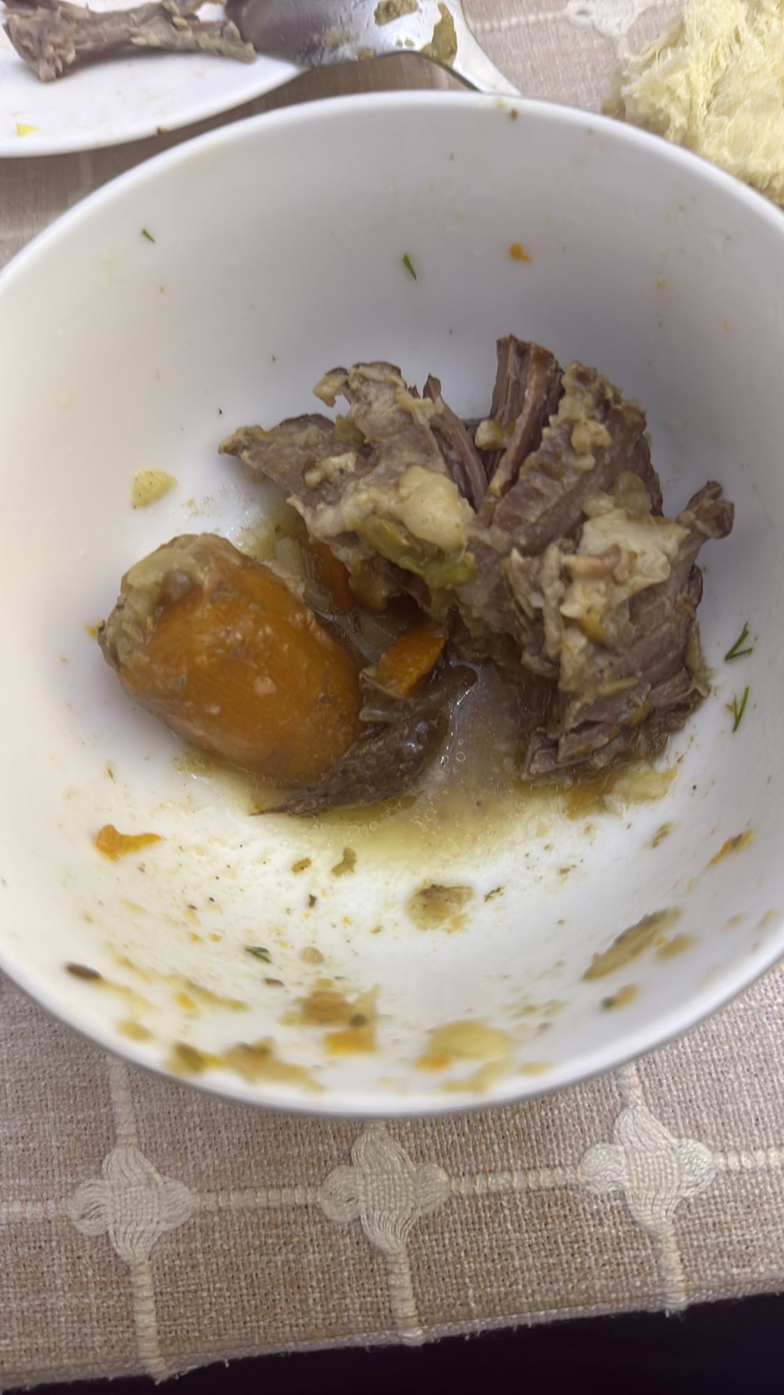 тушёная говядина с морковью