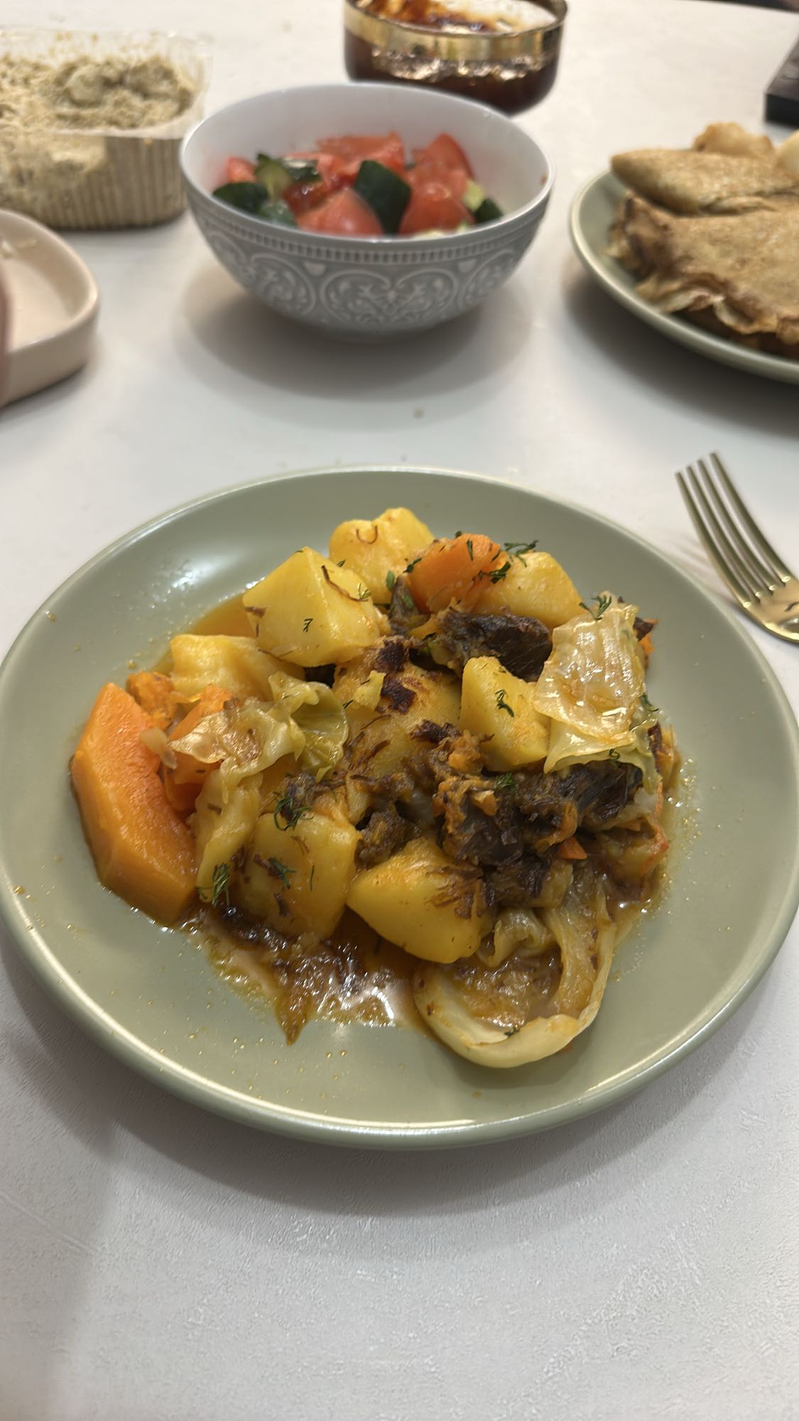 тушёное мясо с овощами