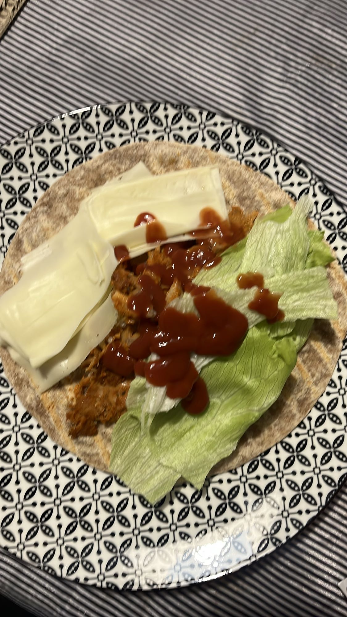 Пилешко роле с кашкавал