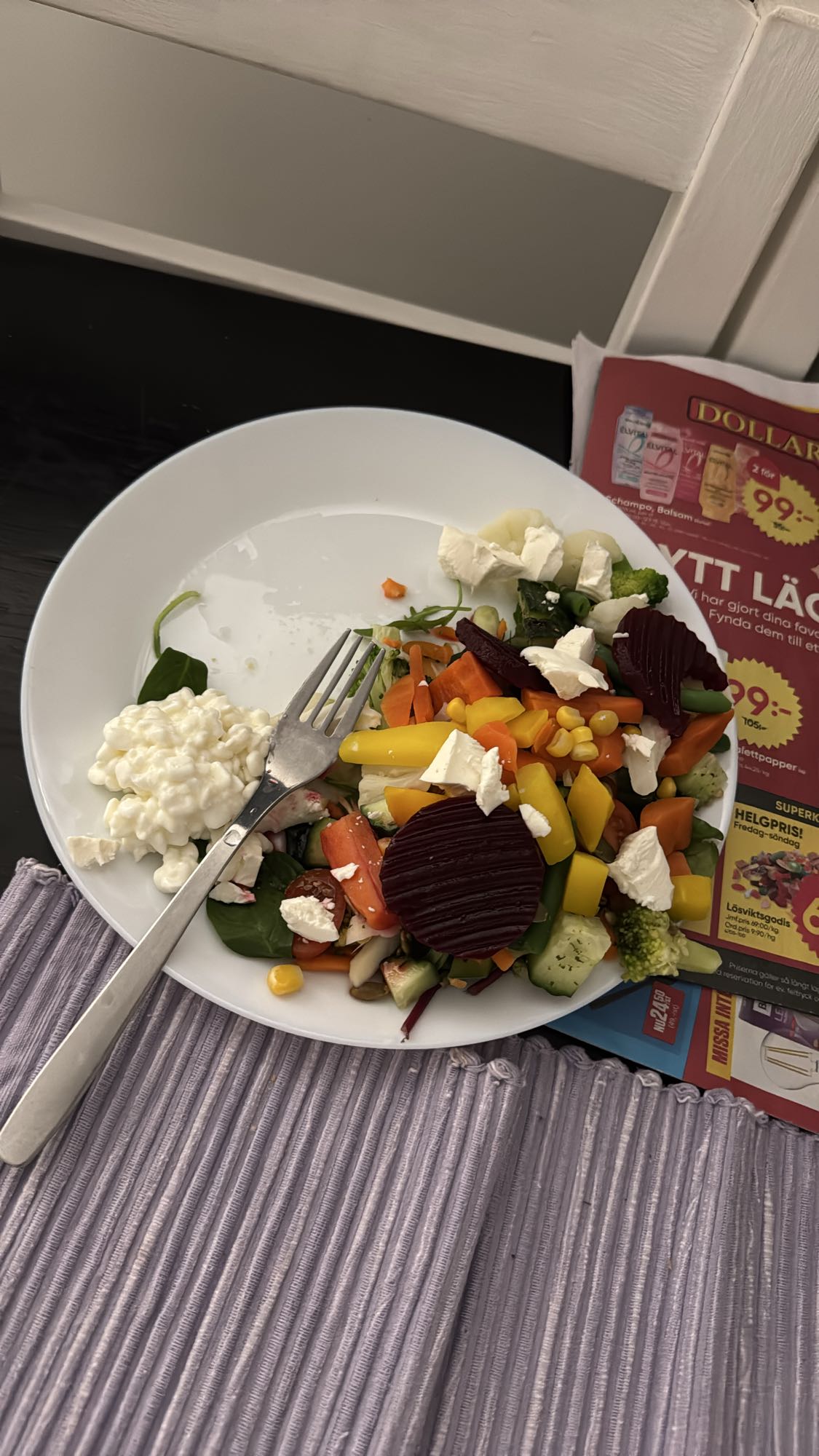 Blandsallad med keso och feta