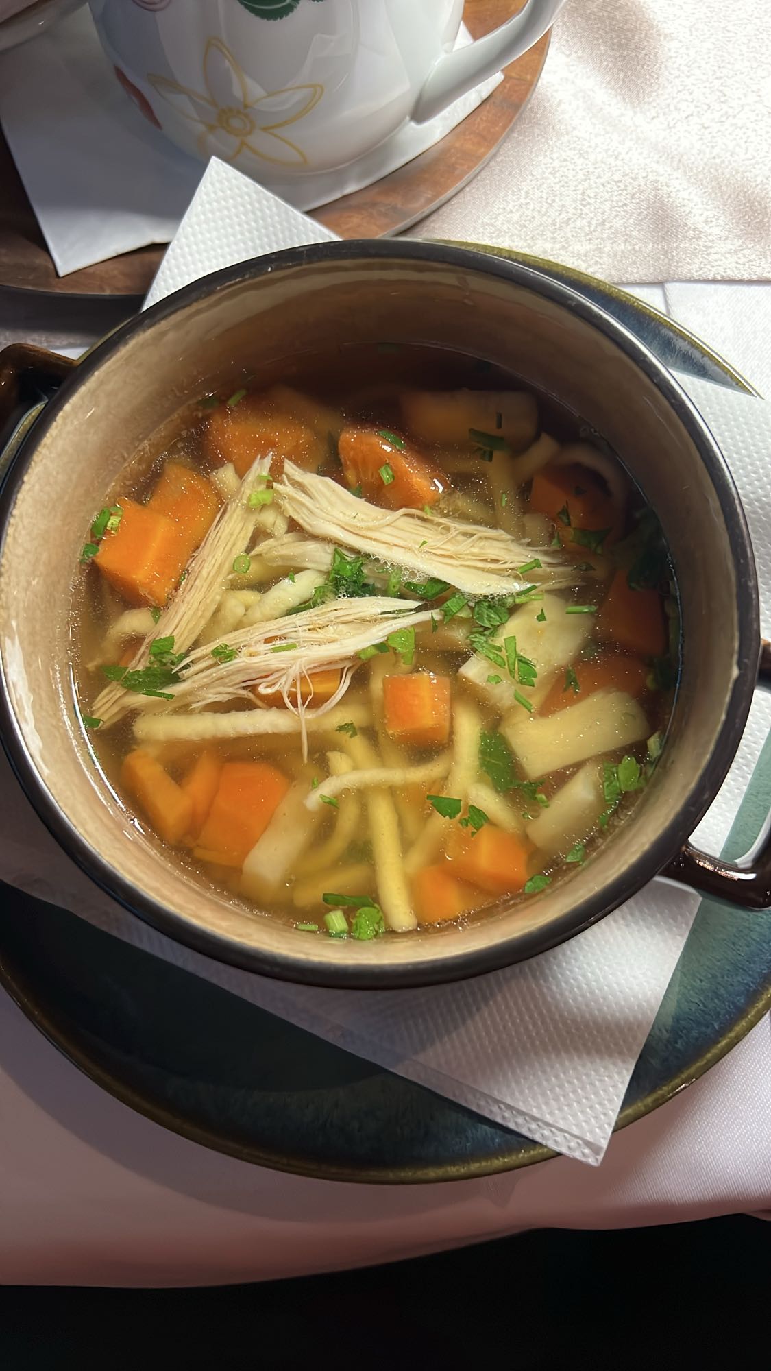 Supă de pui cu tăiței