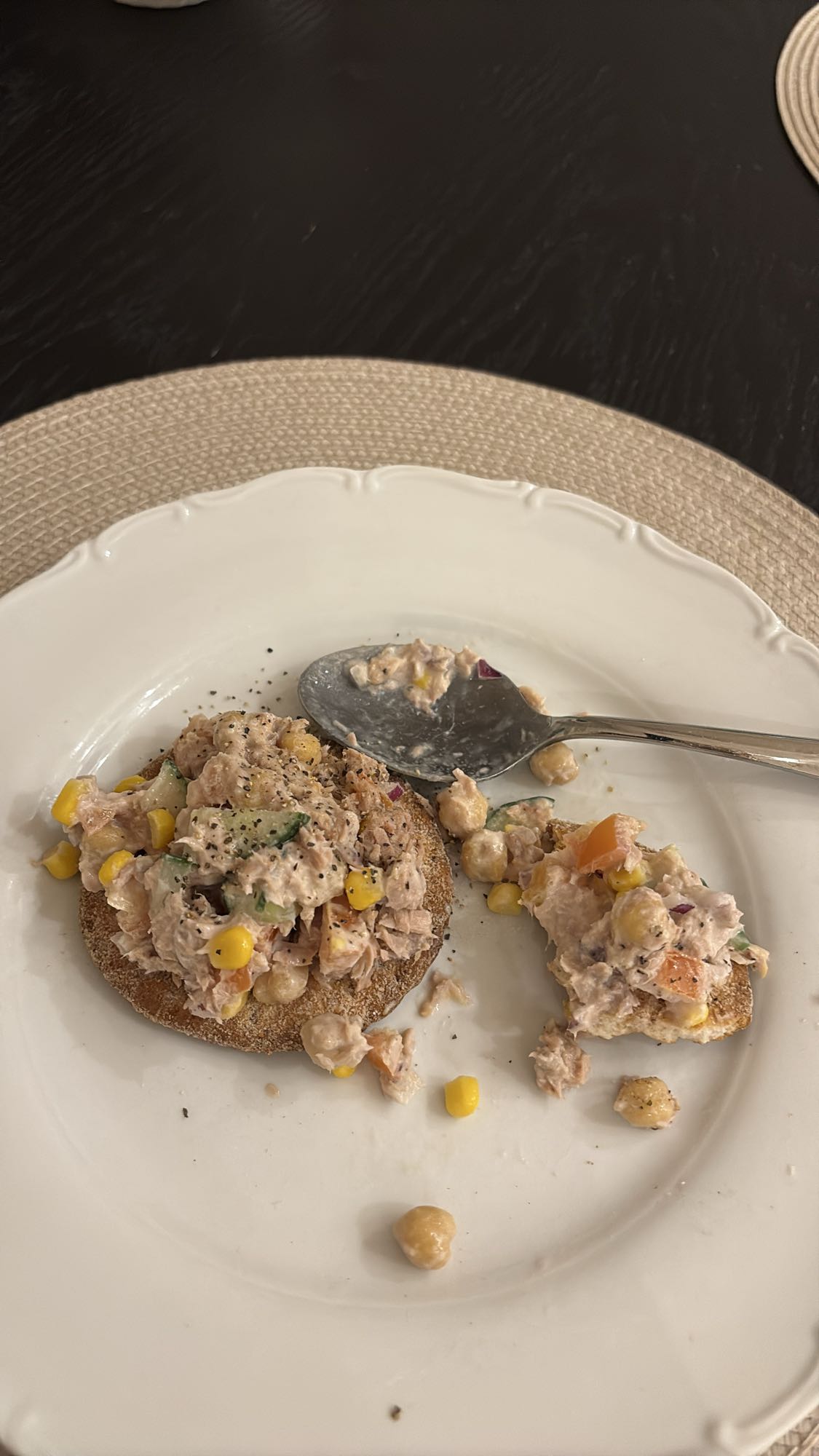 Tonfiskröra på bröd