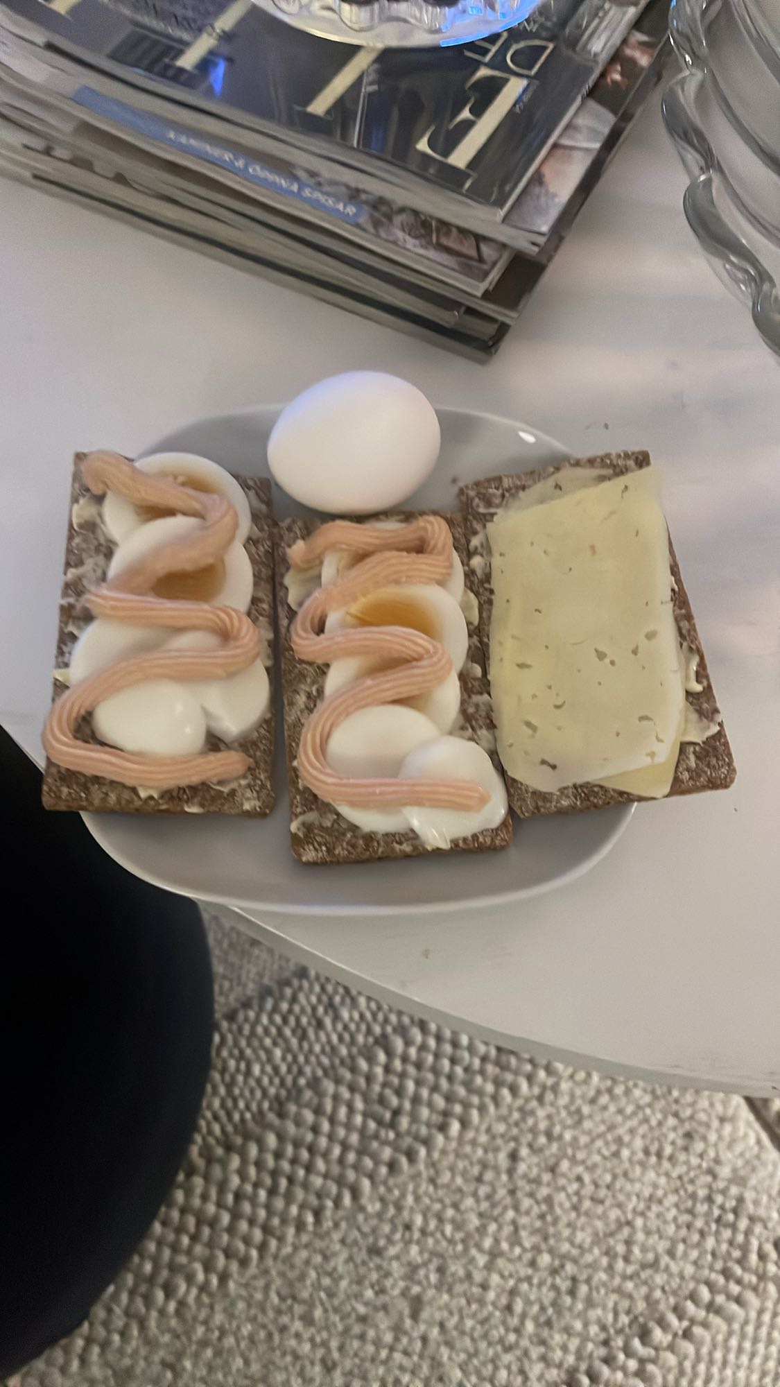 Knäckebröd med ägg & ost