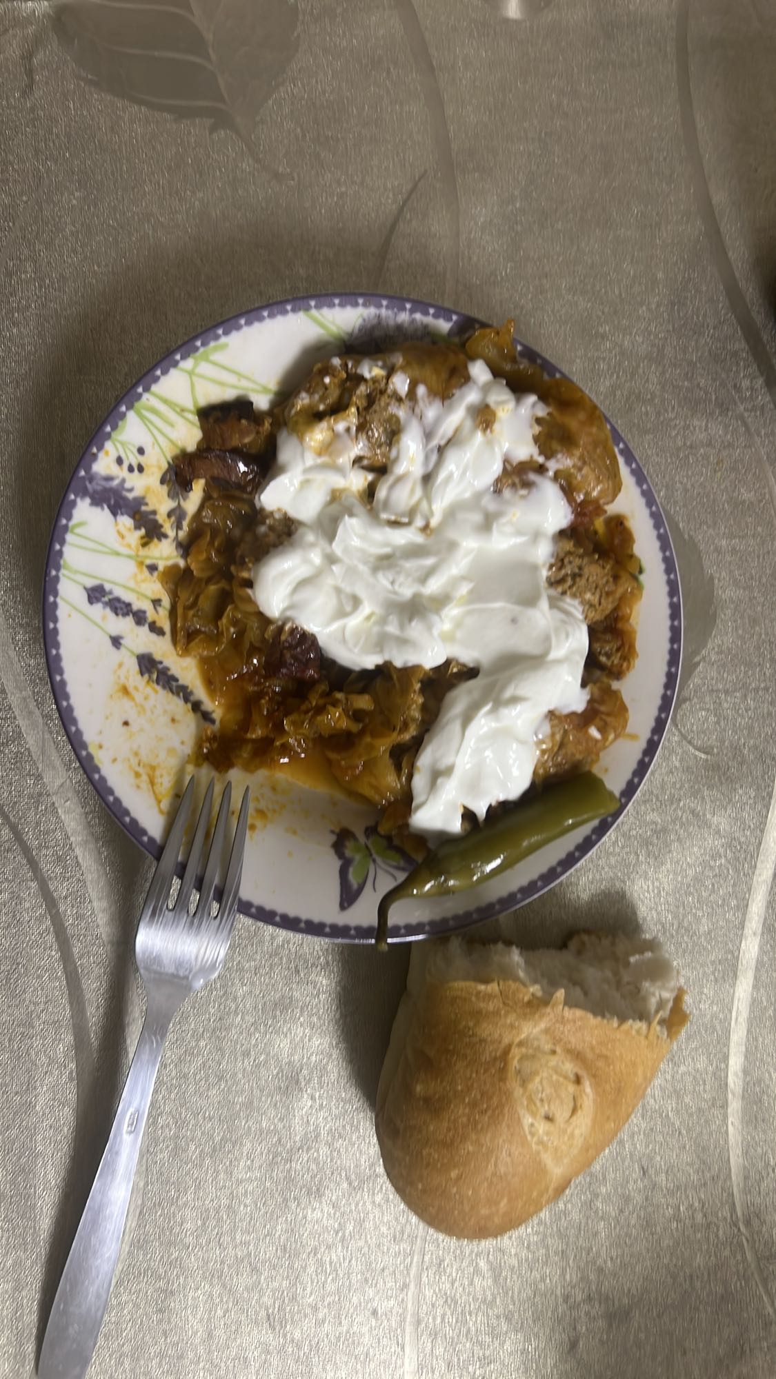 Sarmale cu smântână și pâine