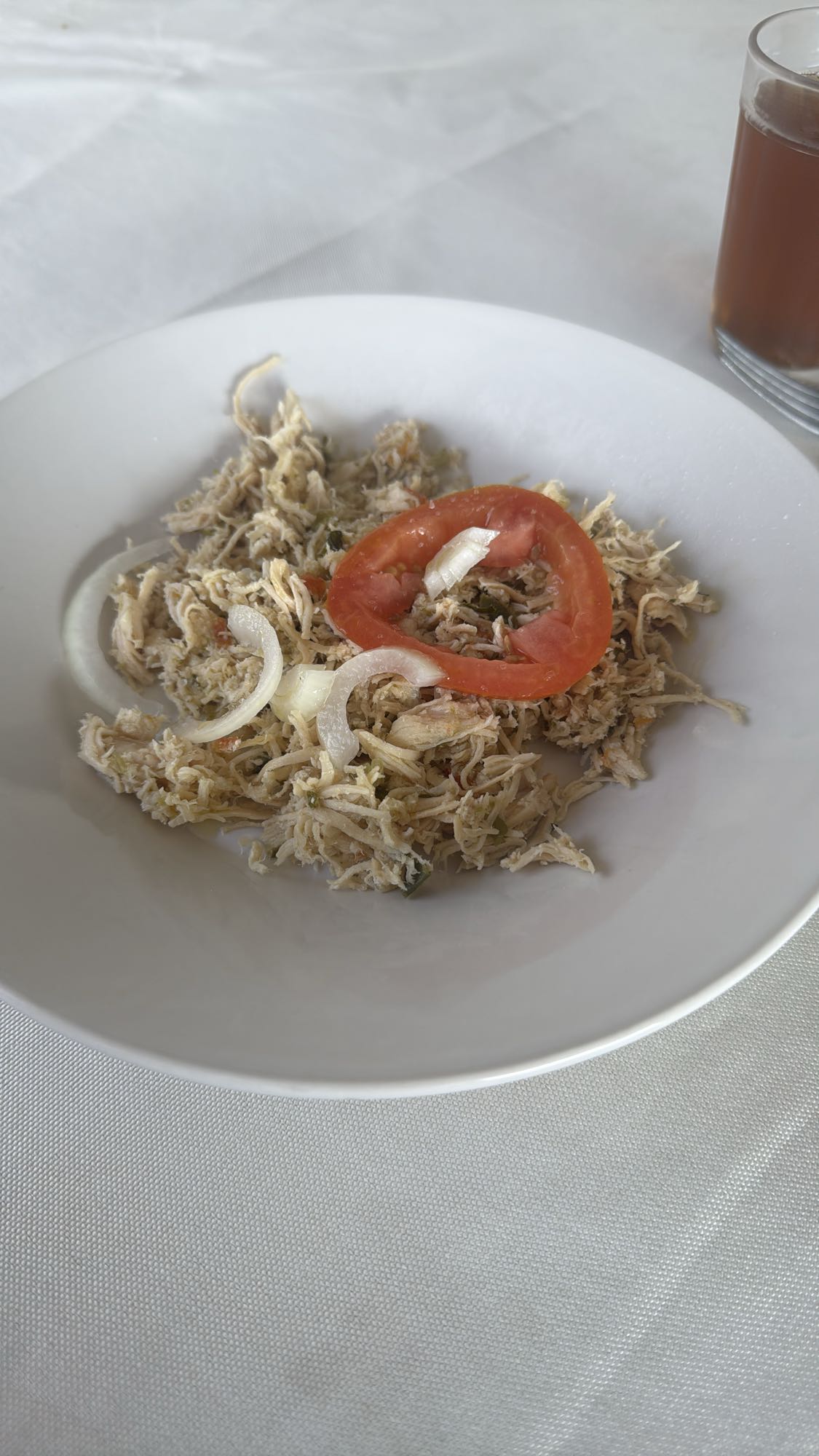 Frango desfiado com legumes