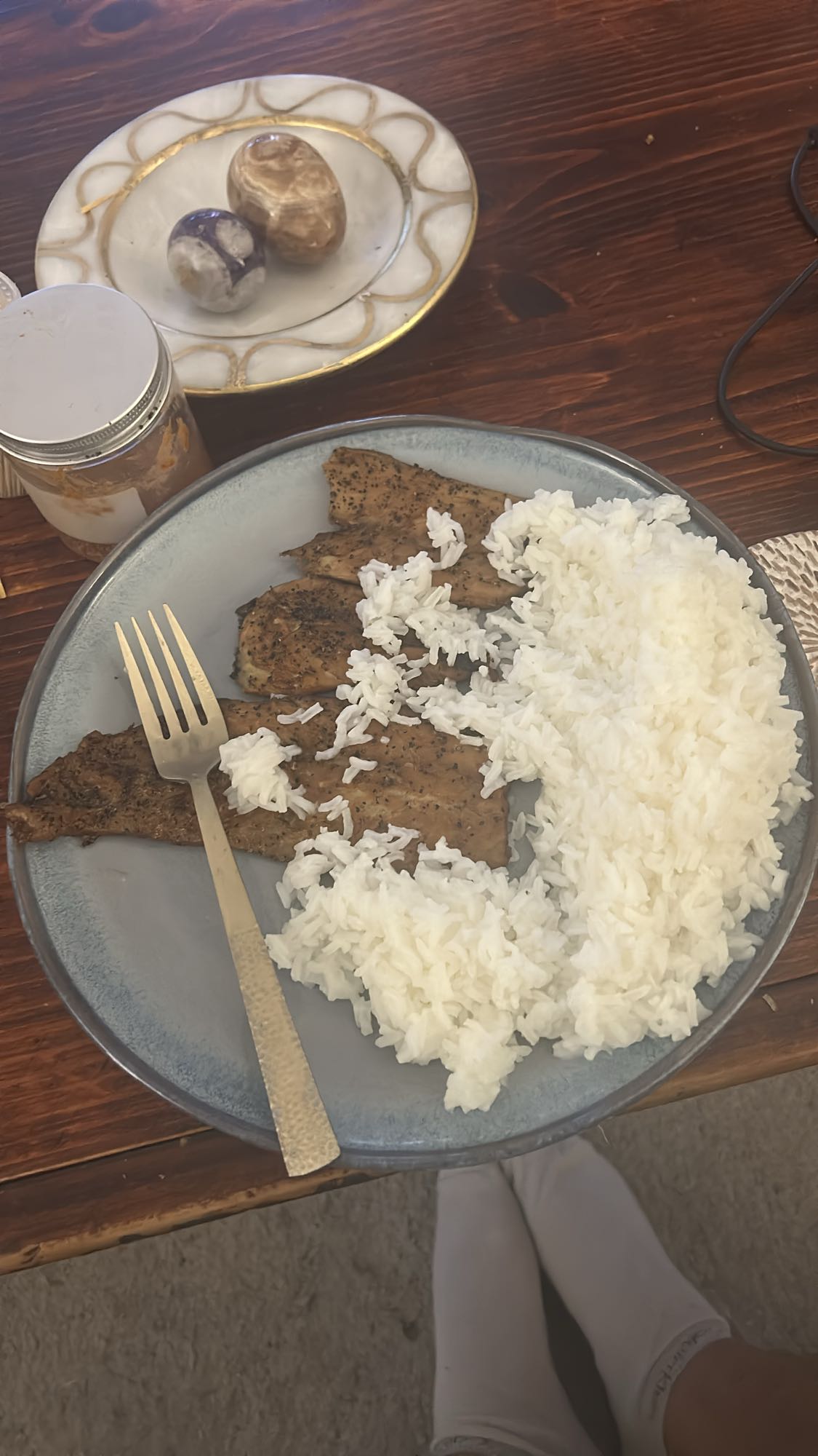 Riz blanc et poisson grillé