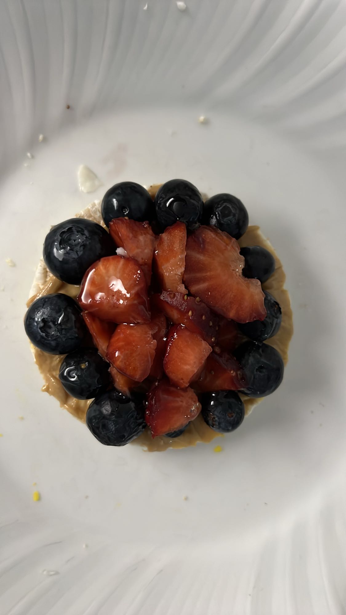 Rice cake with berries