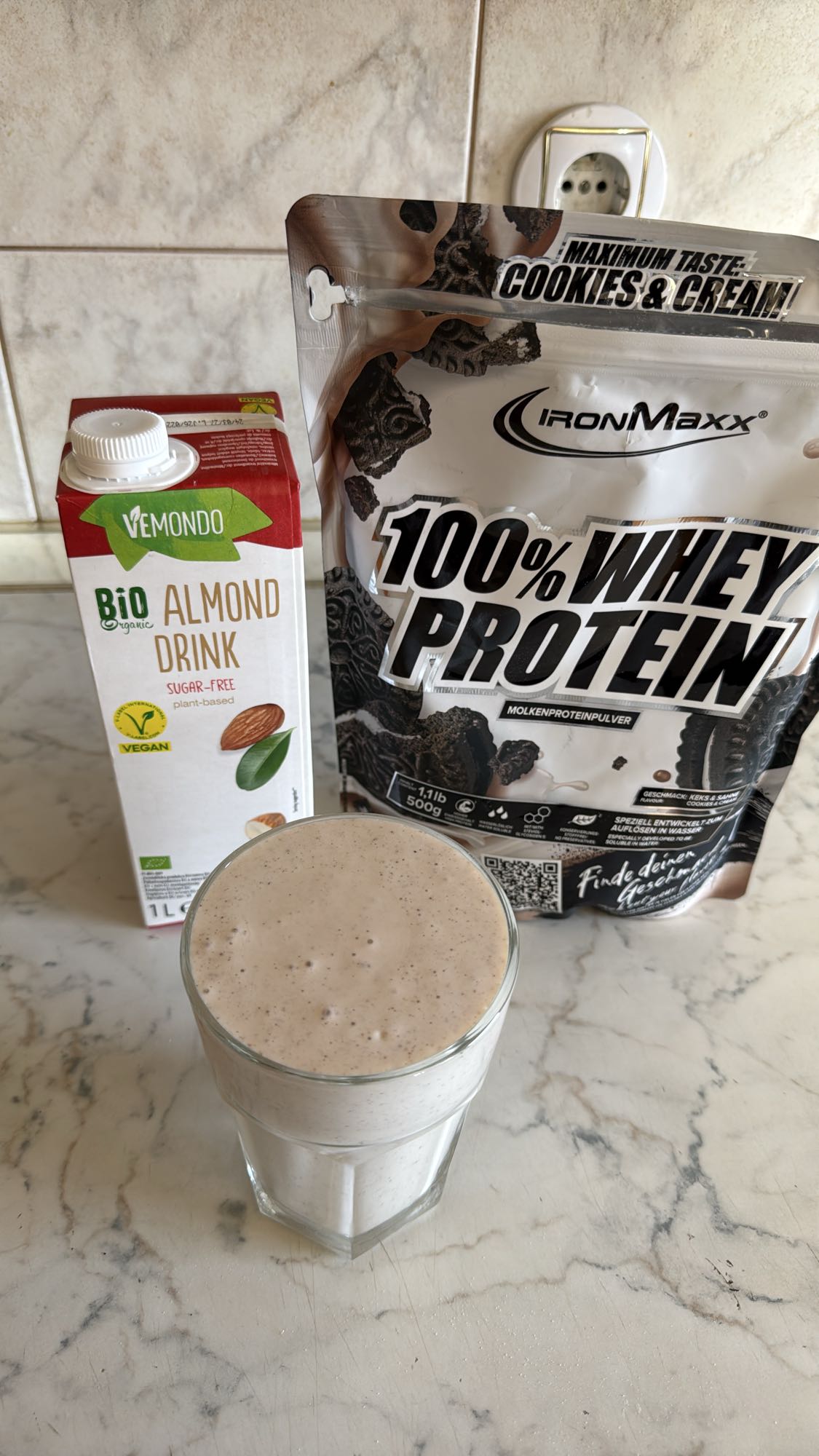 Protein Almond Shake