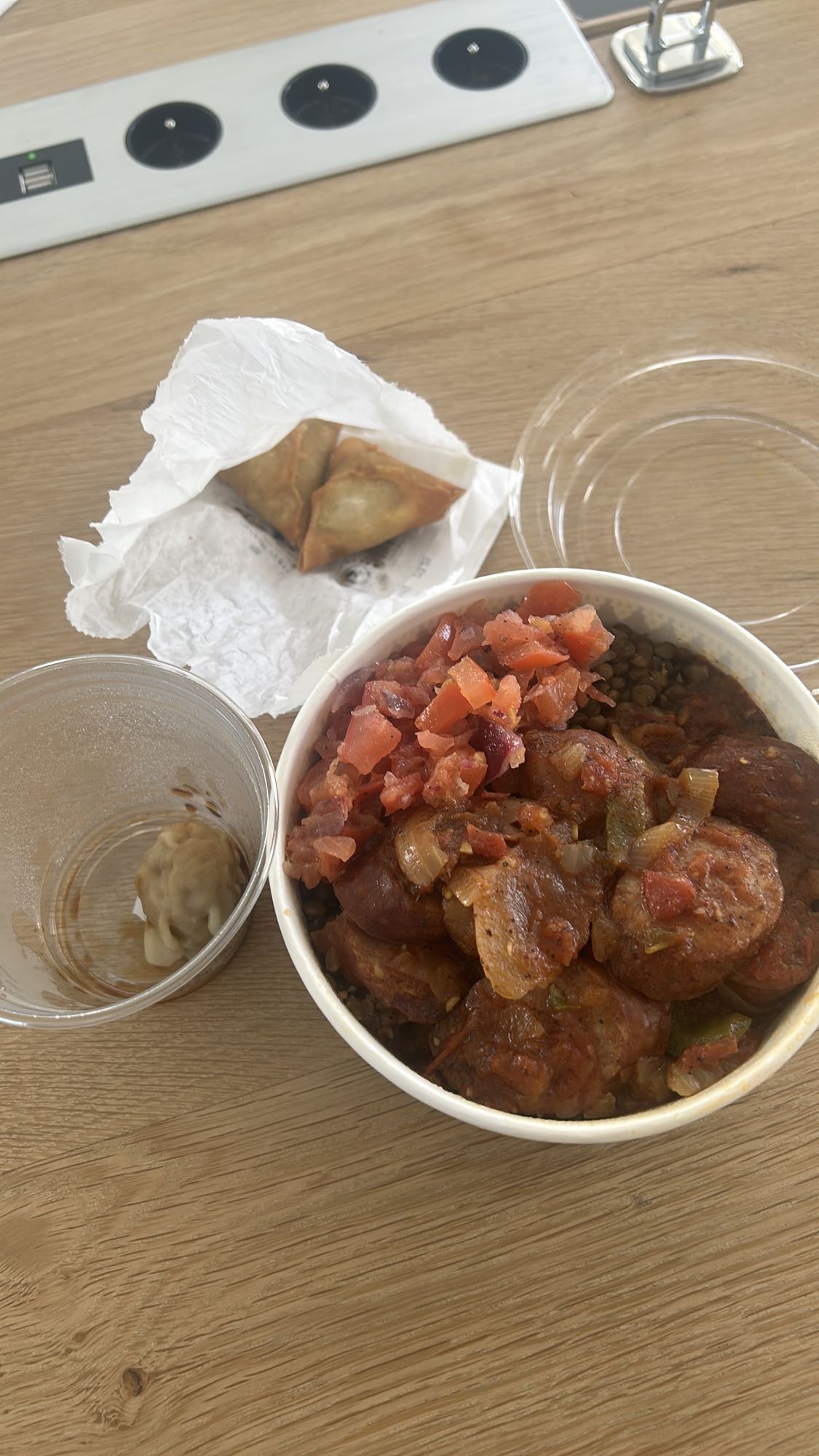 Saucisse lentilles et samoussa