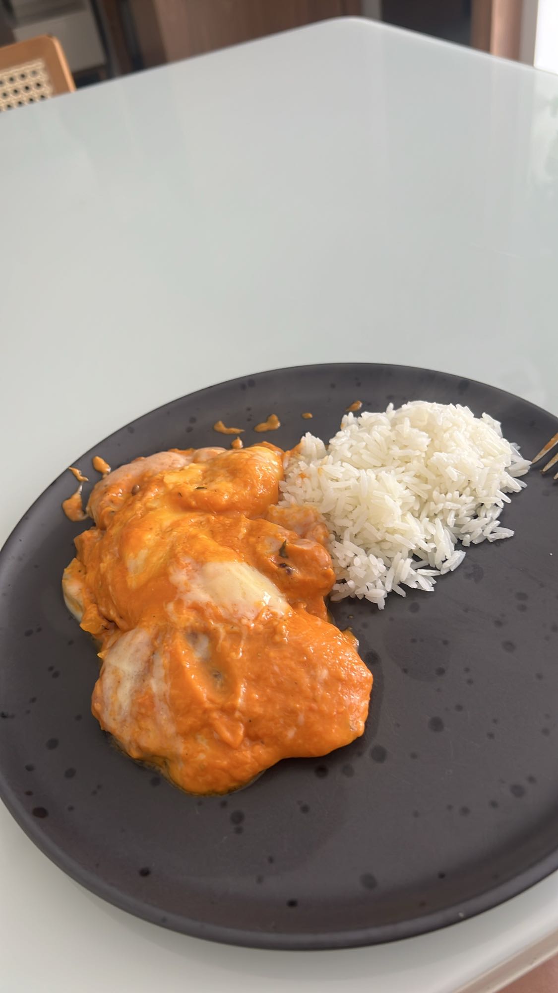 Frango ao molho com arroz