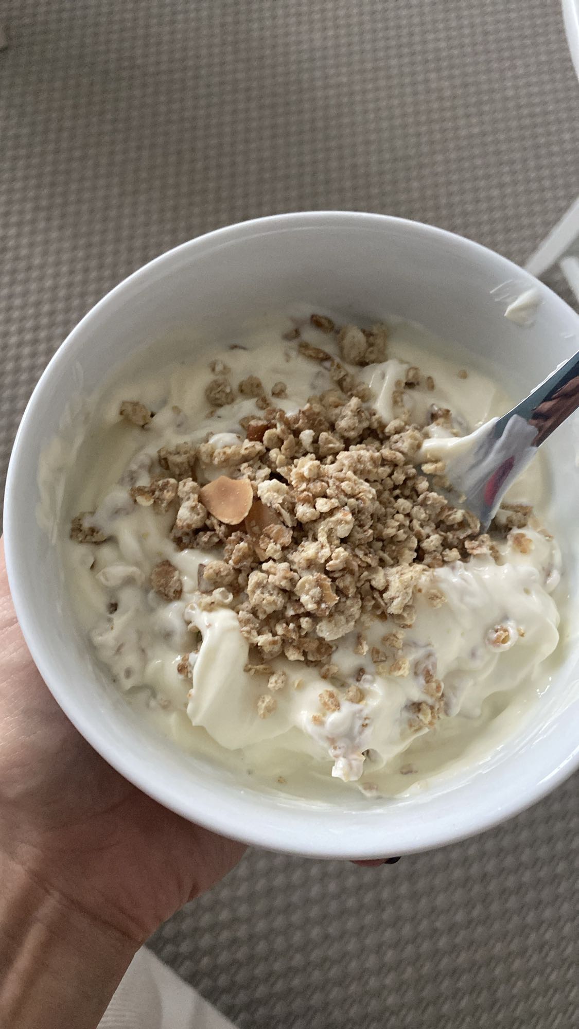 Yogurt med müsli