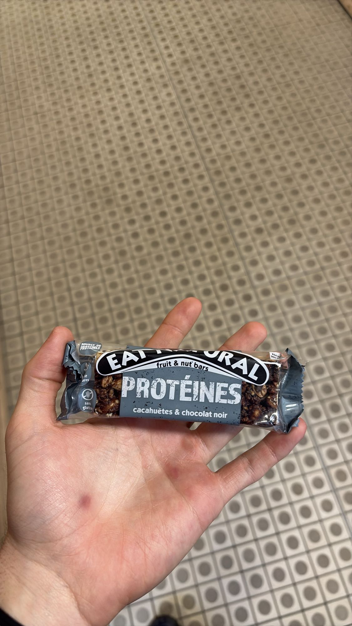 Barre protéinée cacahuètes chocolat