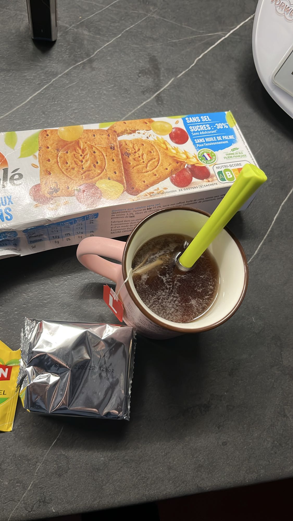 Goûter biscuits et thé